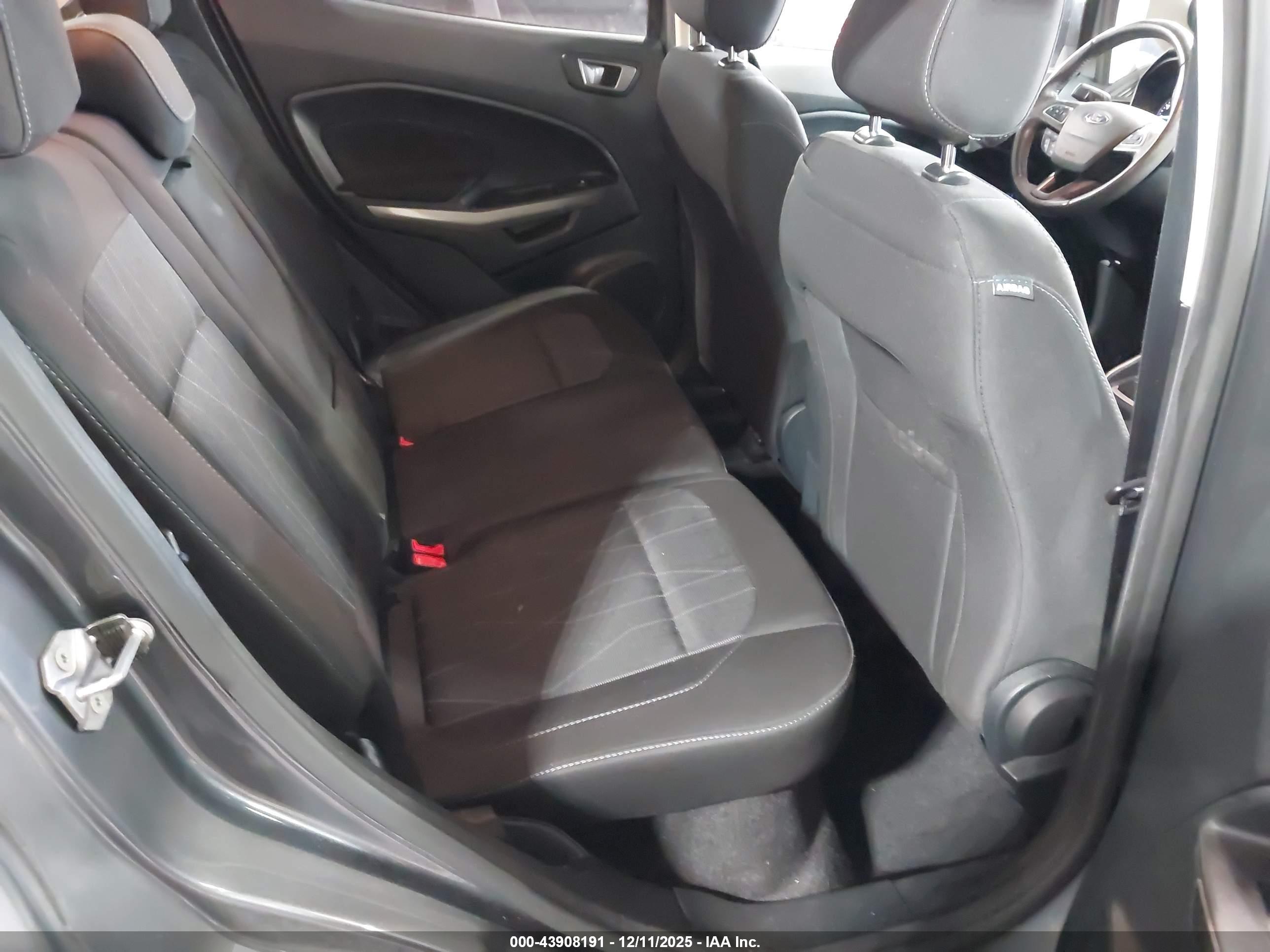 FORD ECOSPORT image 8