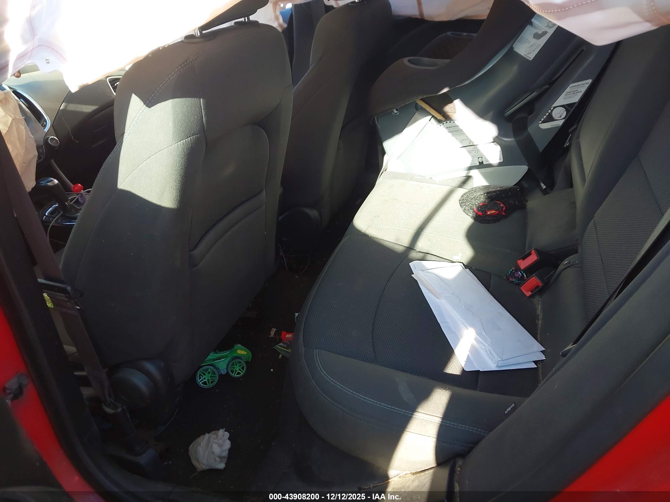 CHEVROLET CRUZE image 8