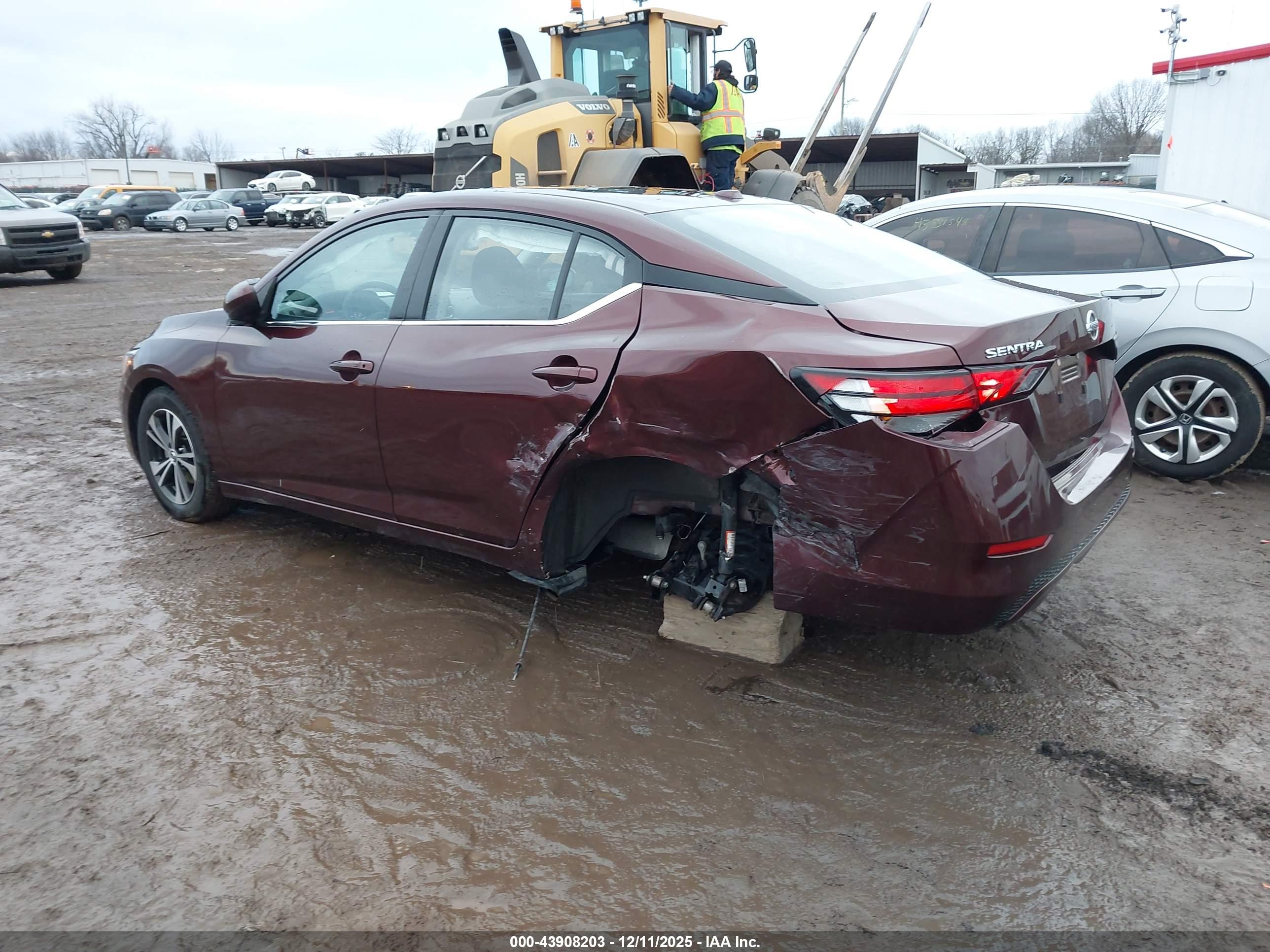 NISSAN SENTRA image 3