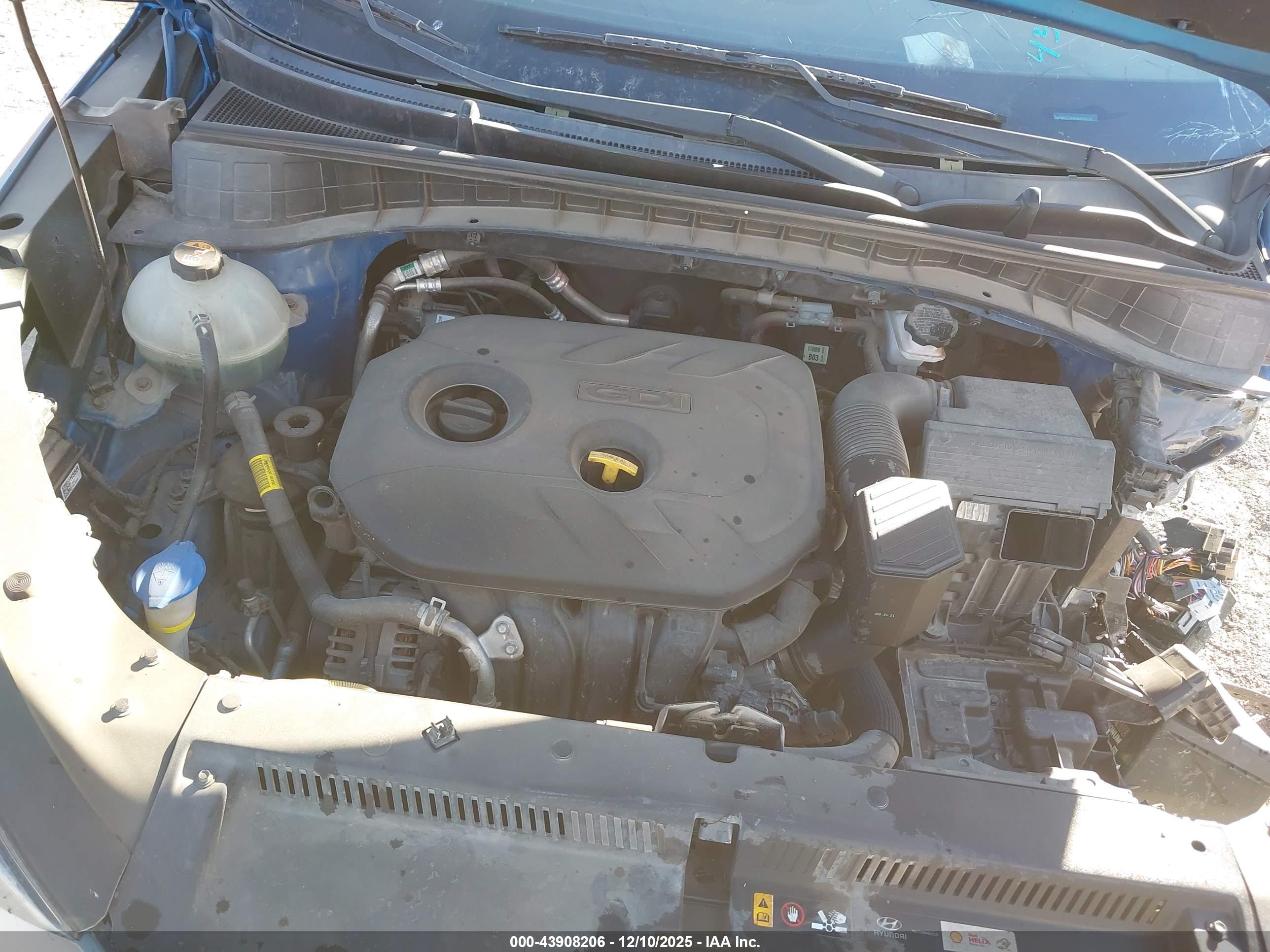 HYUNDAI TUCSON image 10