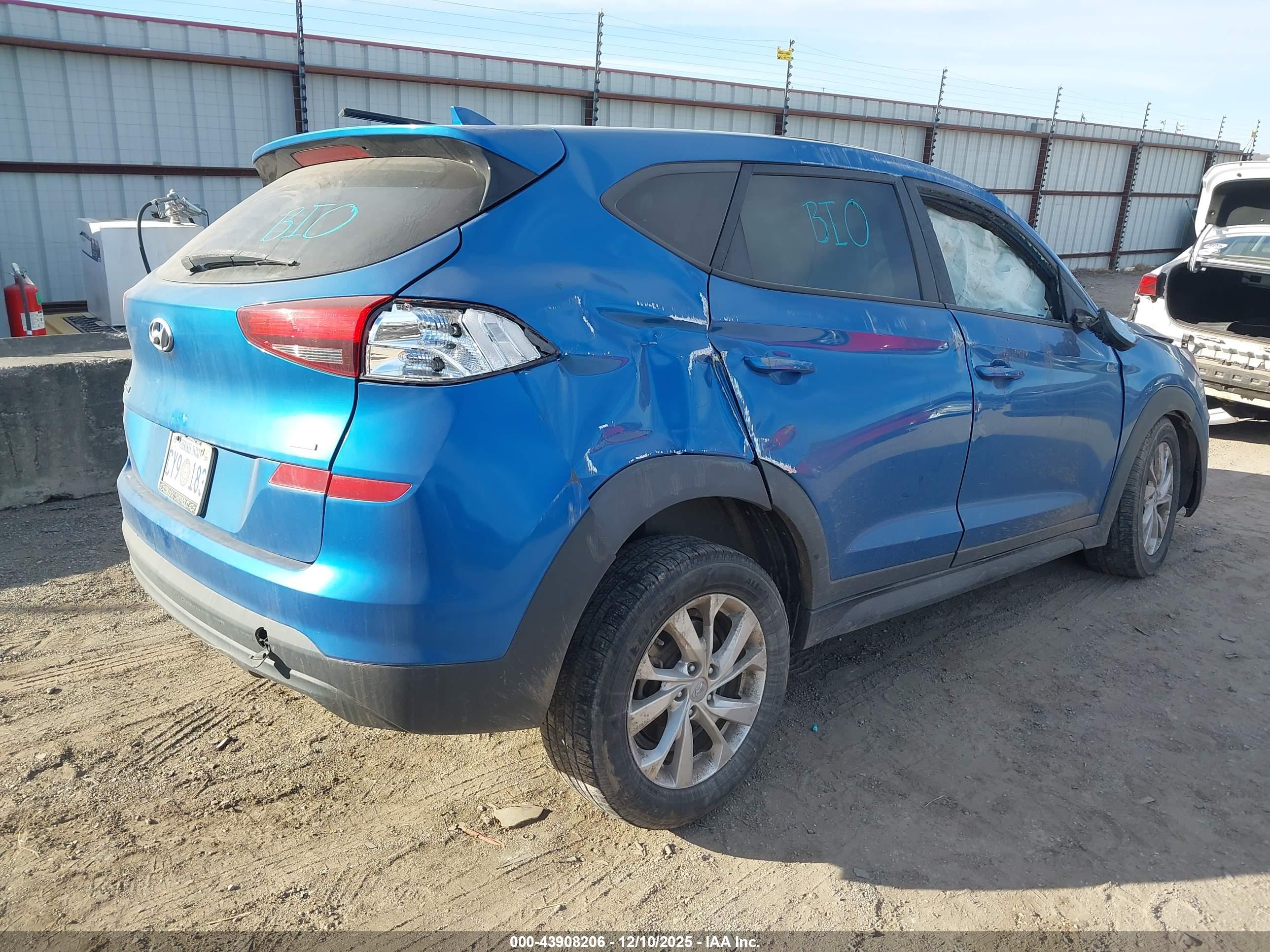 HYUNDAI TUCSON image 4