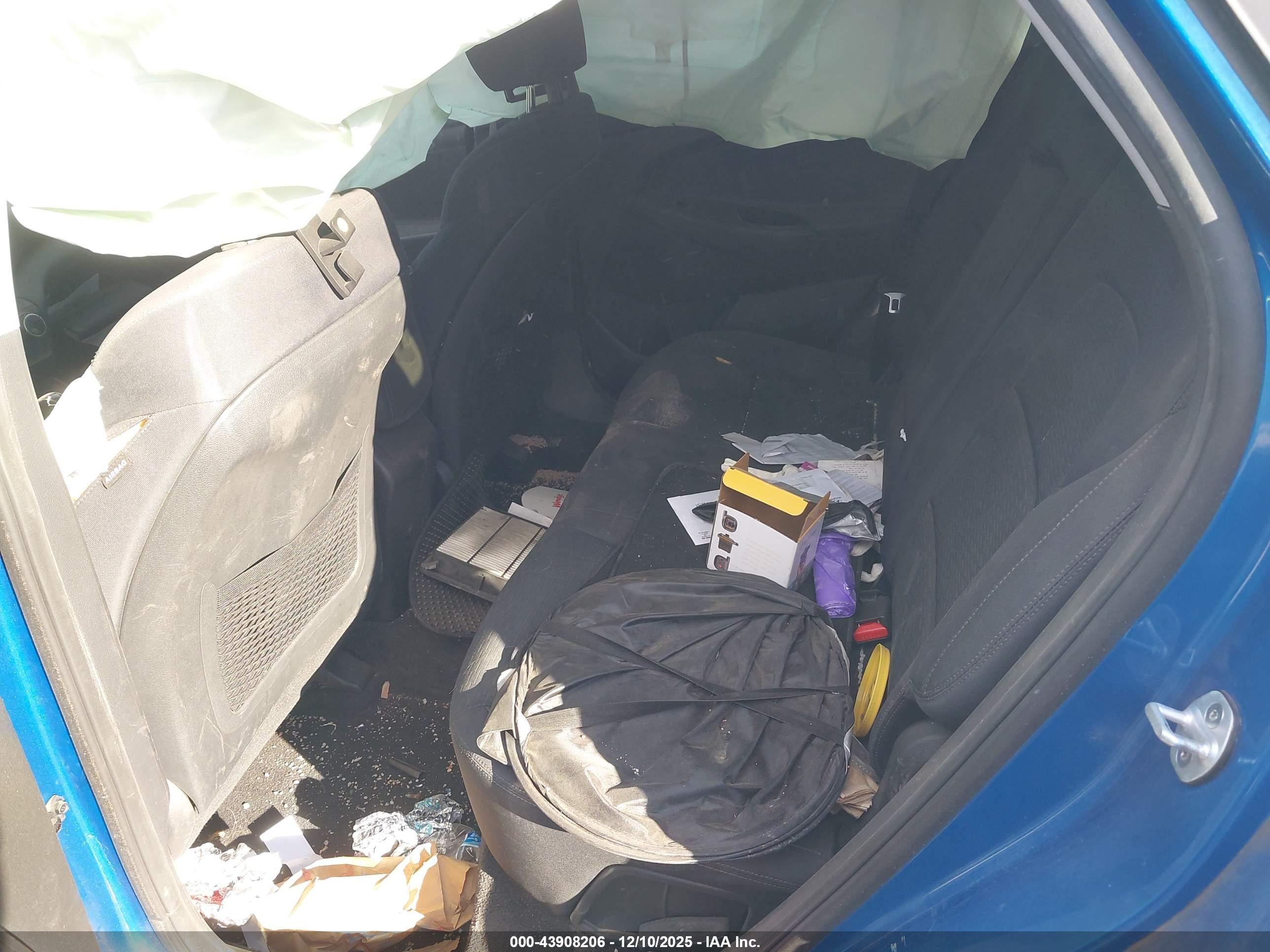 HYUNDAI TUCSON image 8