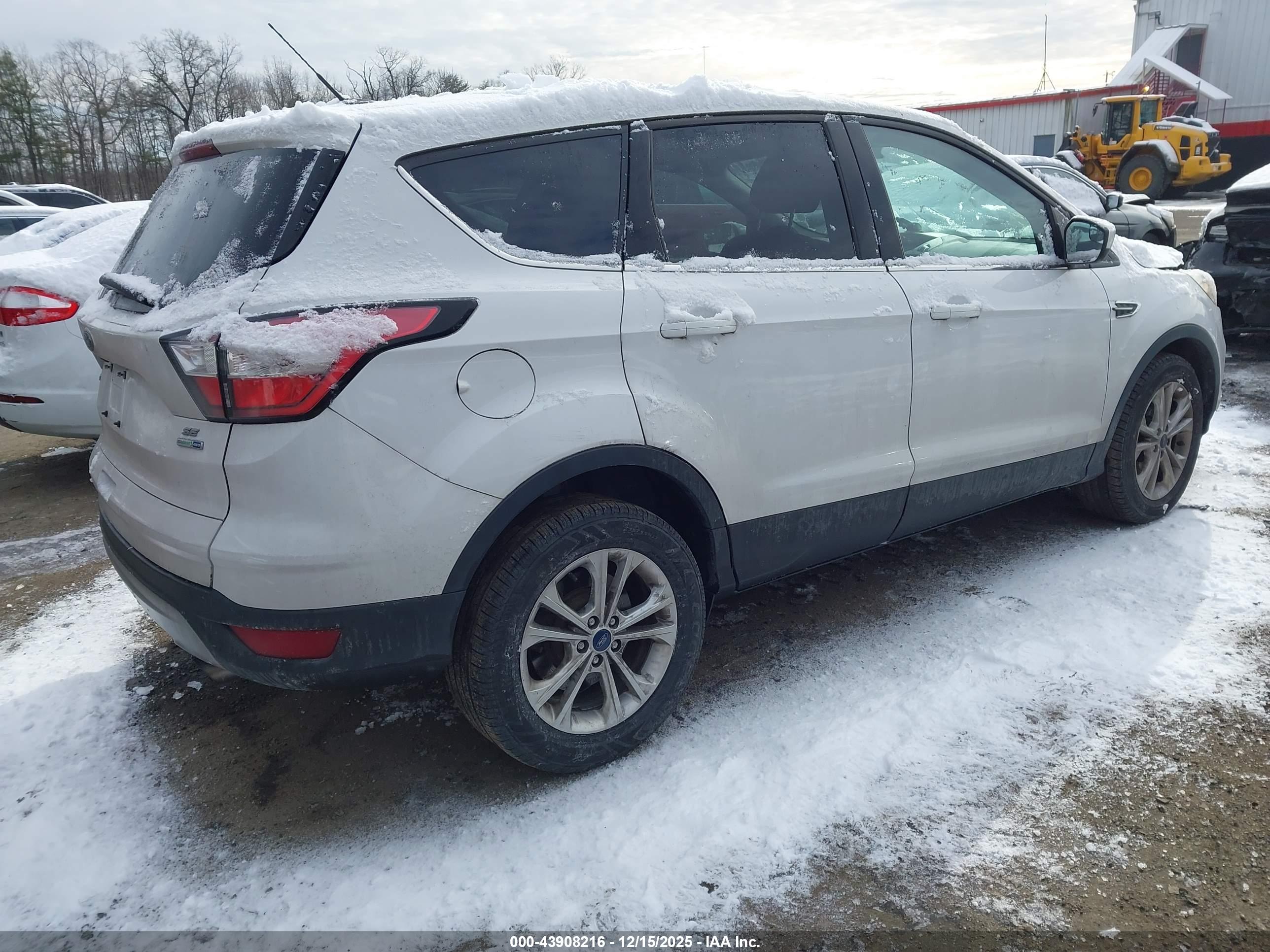 FORD ESCAPE image 4