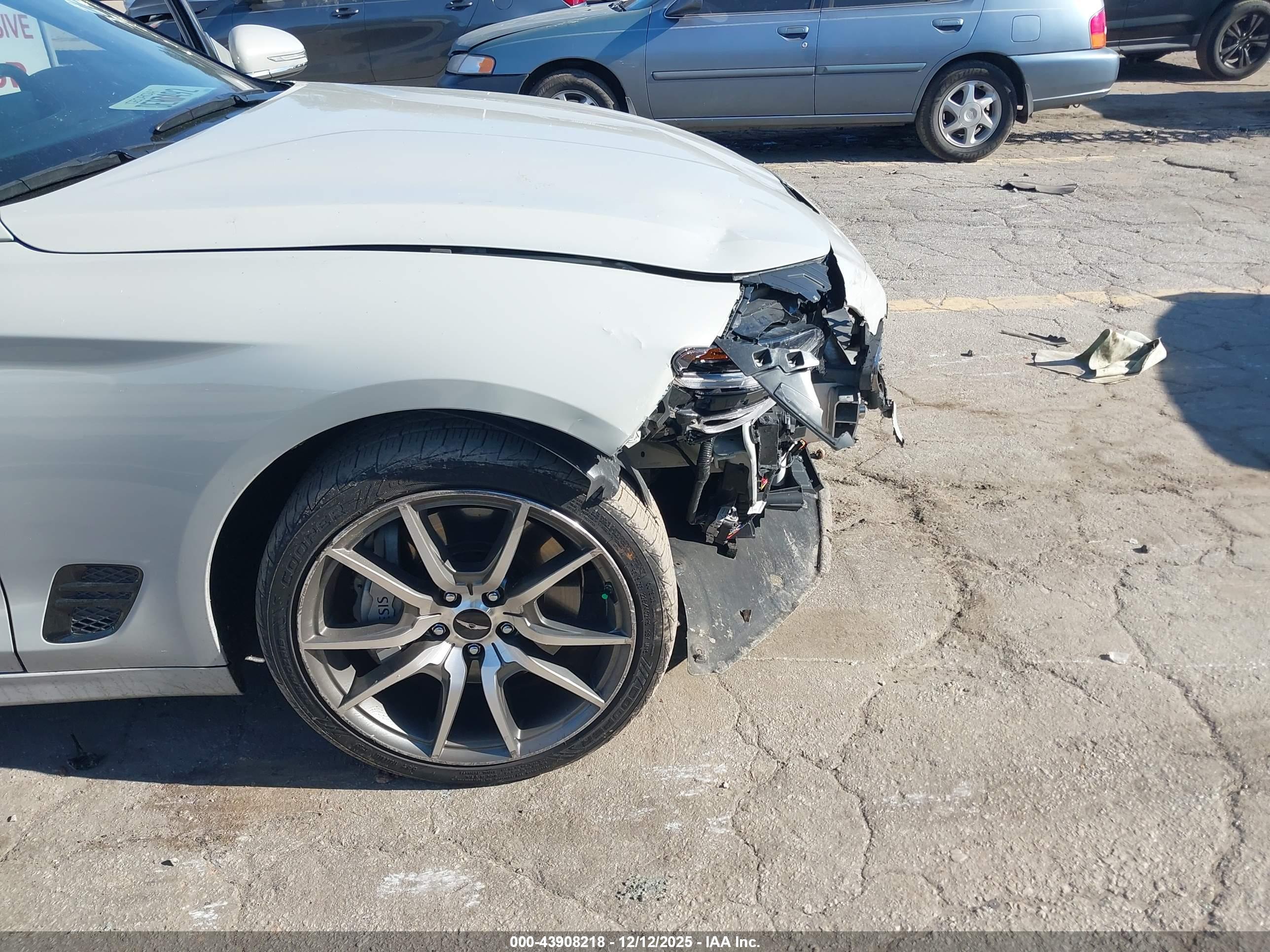 GENESIS G70 image 6