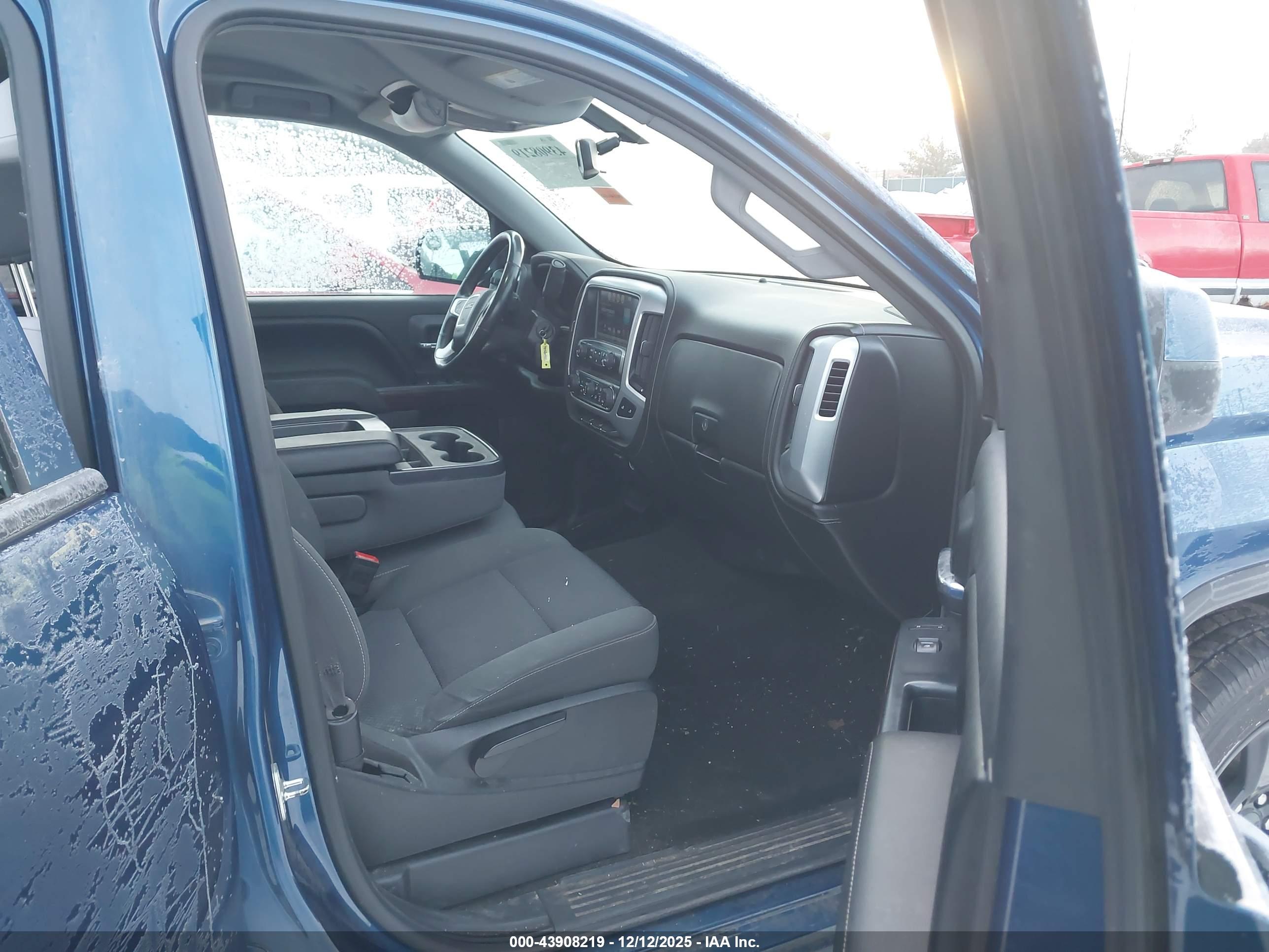 GMC SIERRA image 5