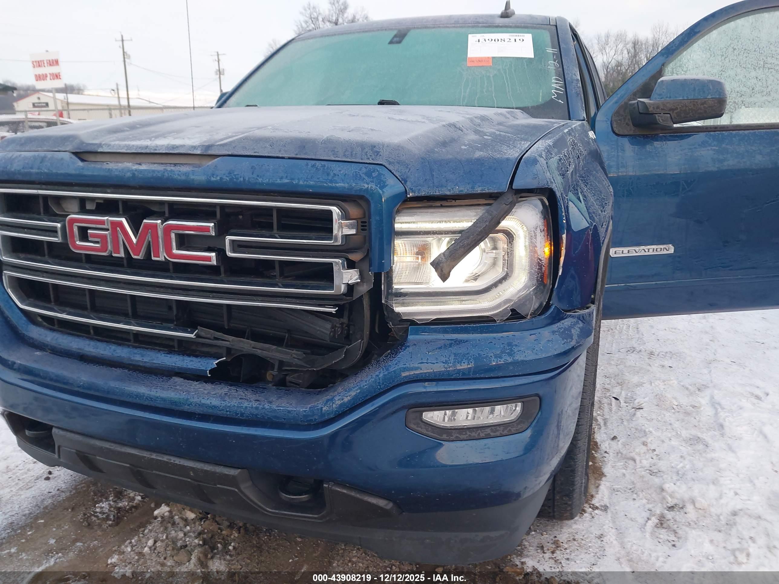 GMC SIERRA image 6