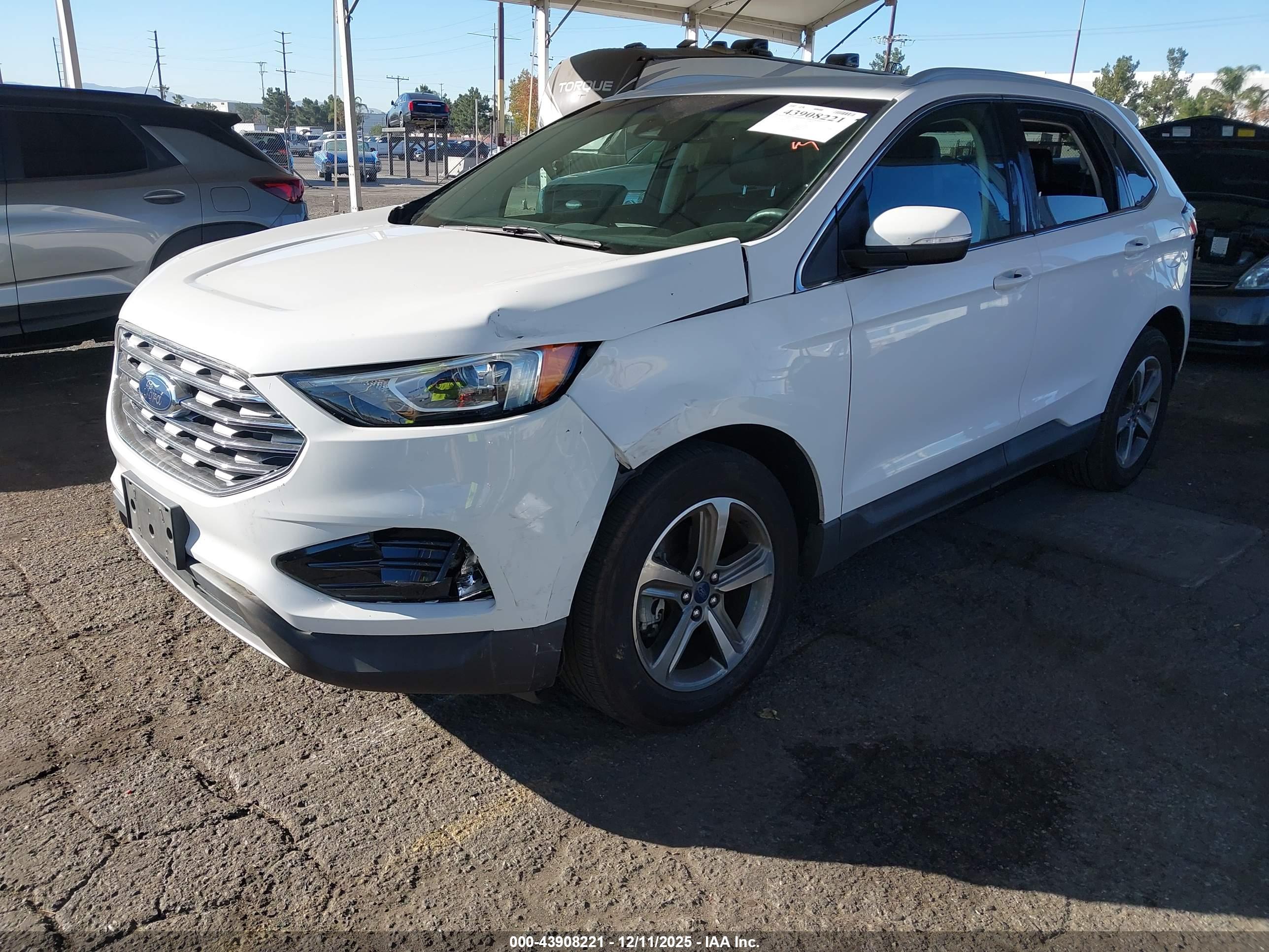 FORD EDGE image 2