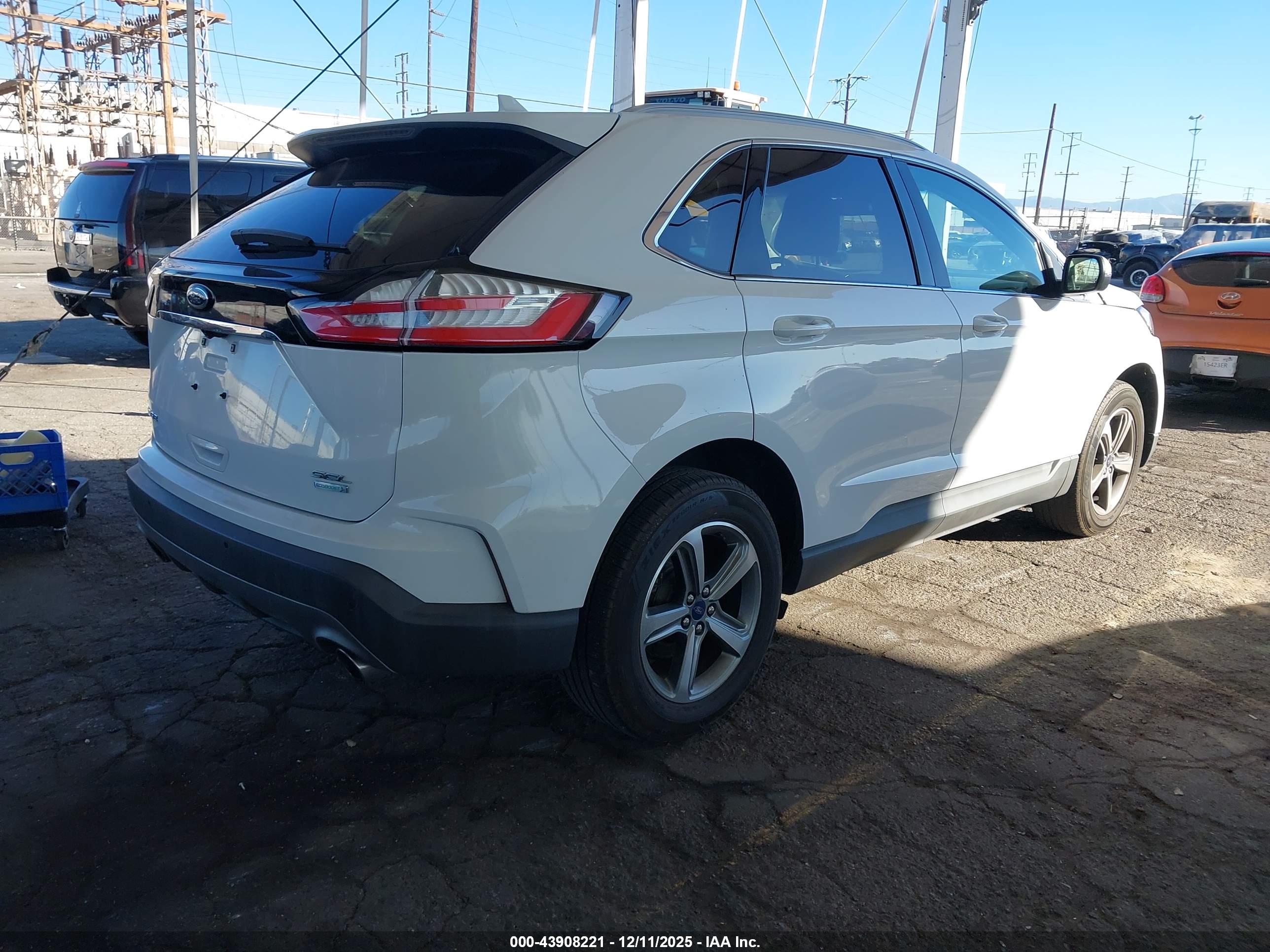 FORD EDGE image 4