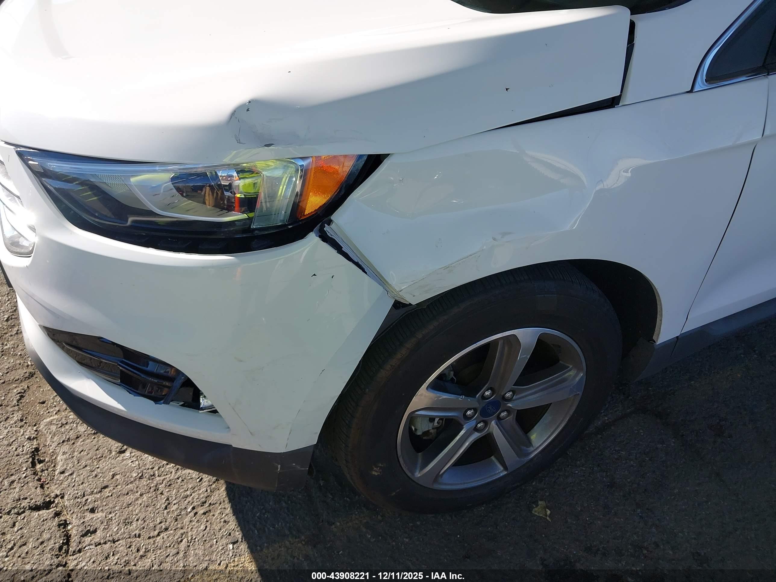 FORD EDGE image 6