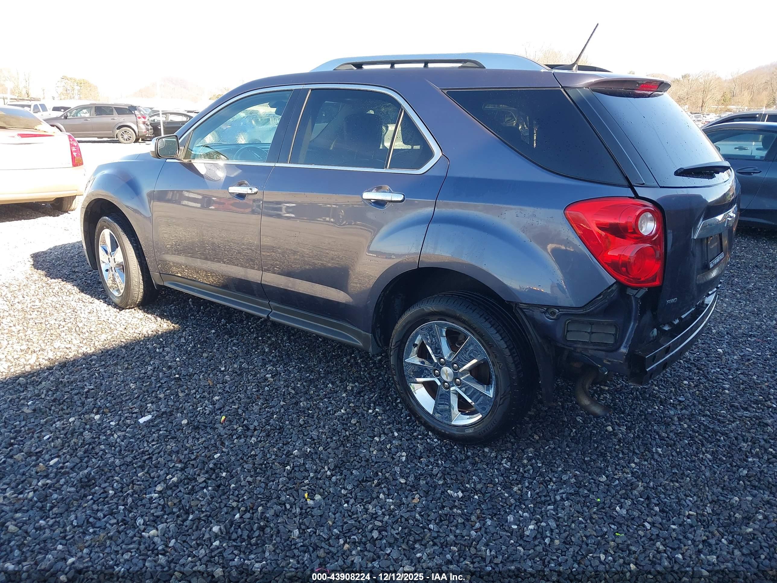 CHEVROLET EQUINOX image 3