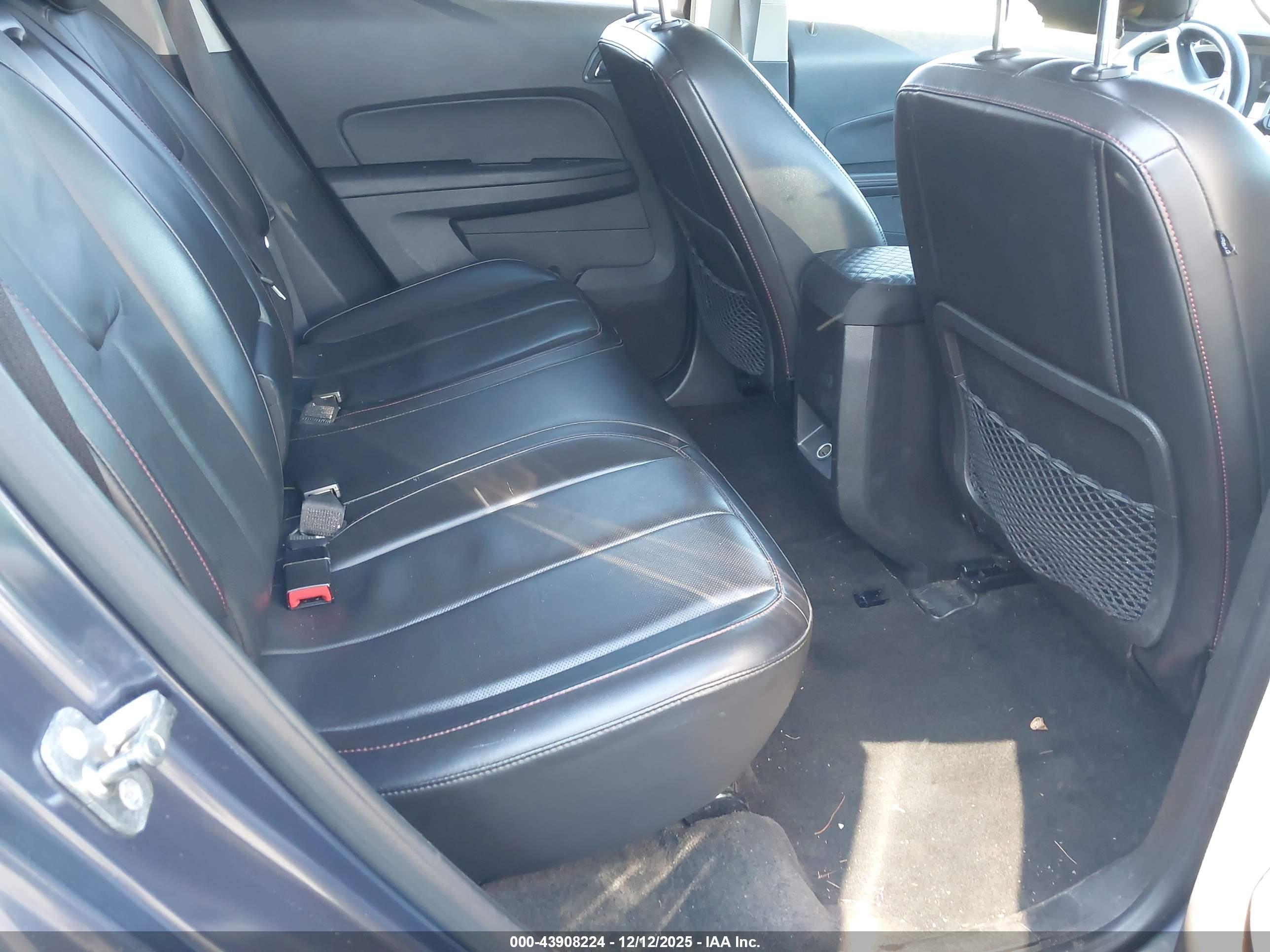 CHEVROLET EQUINOX image 8