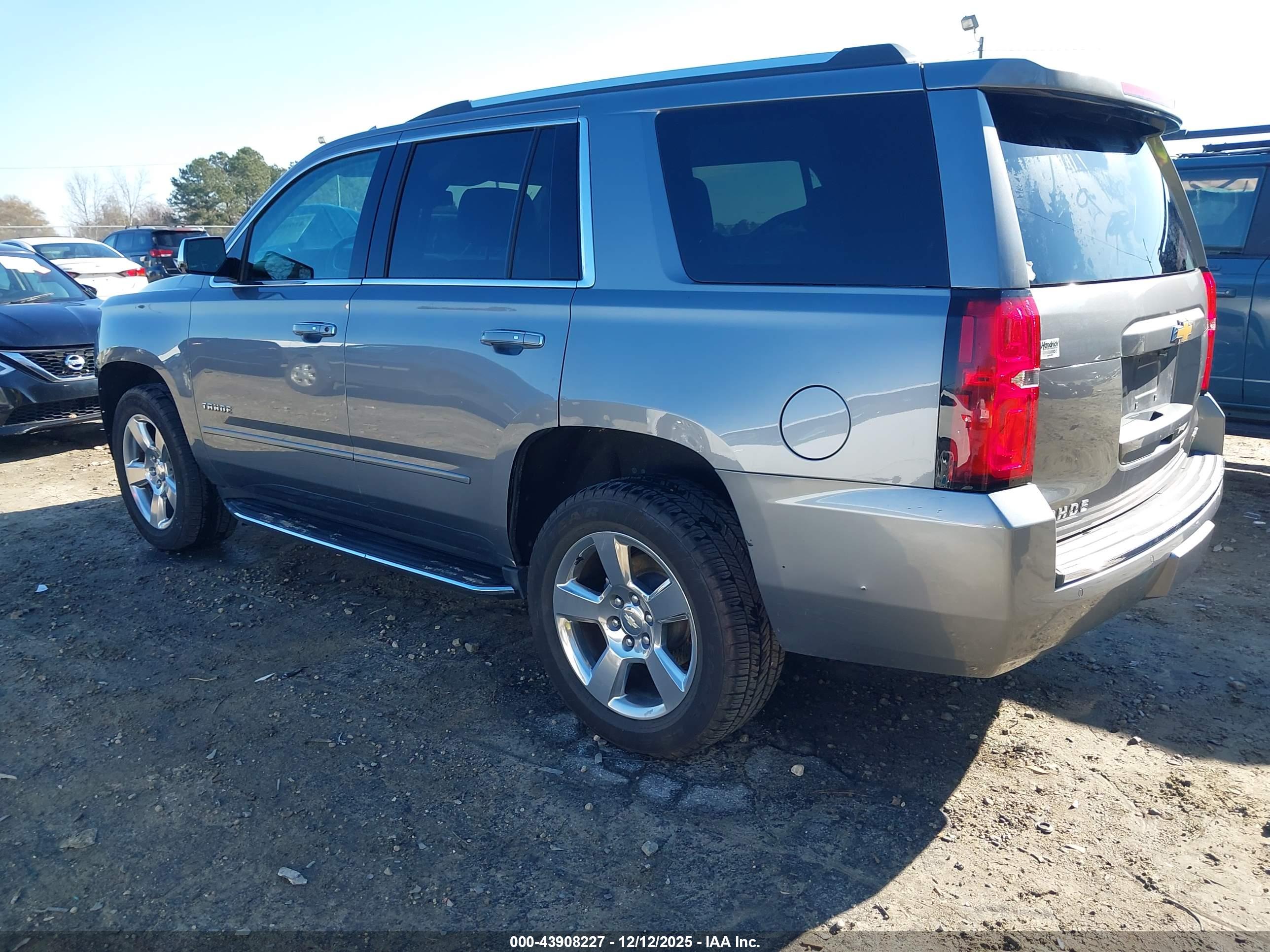 CHEVROLET TAHOE image 3