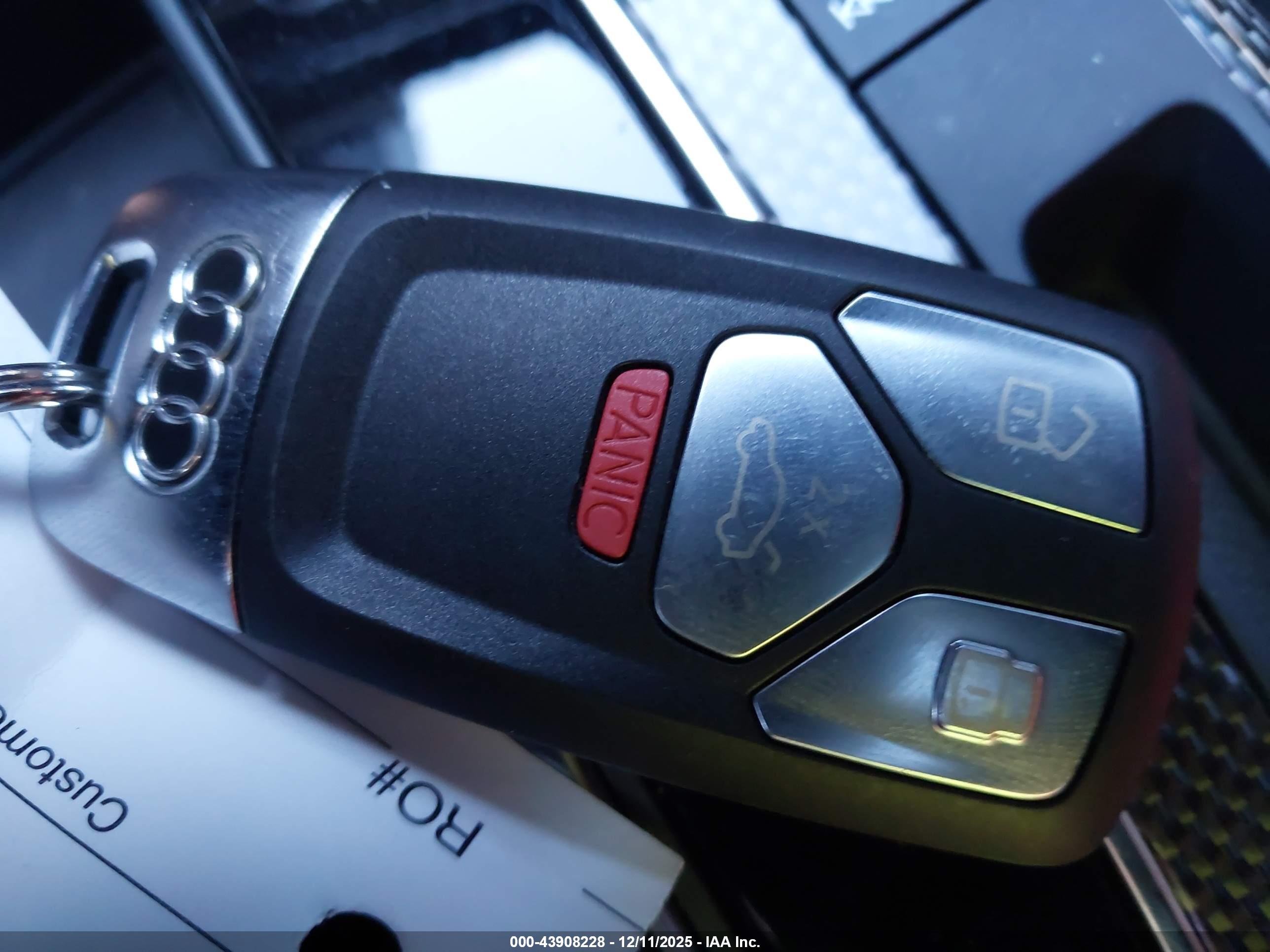AUDI SQ5 image 11