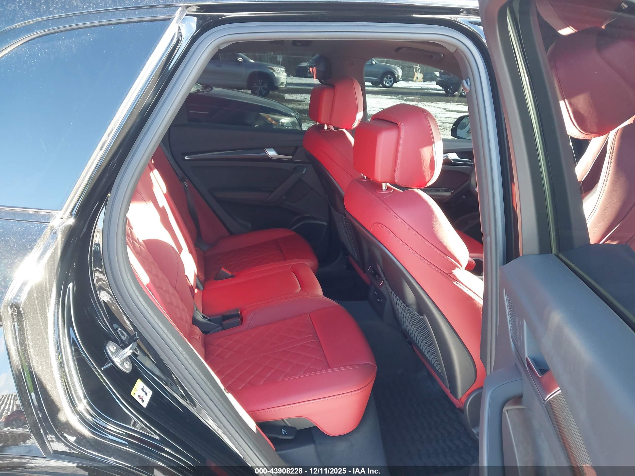 AUDI SQ5 image 8