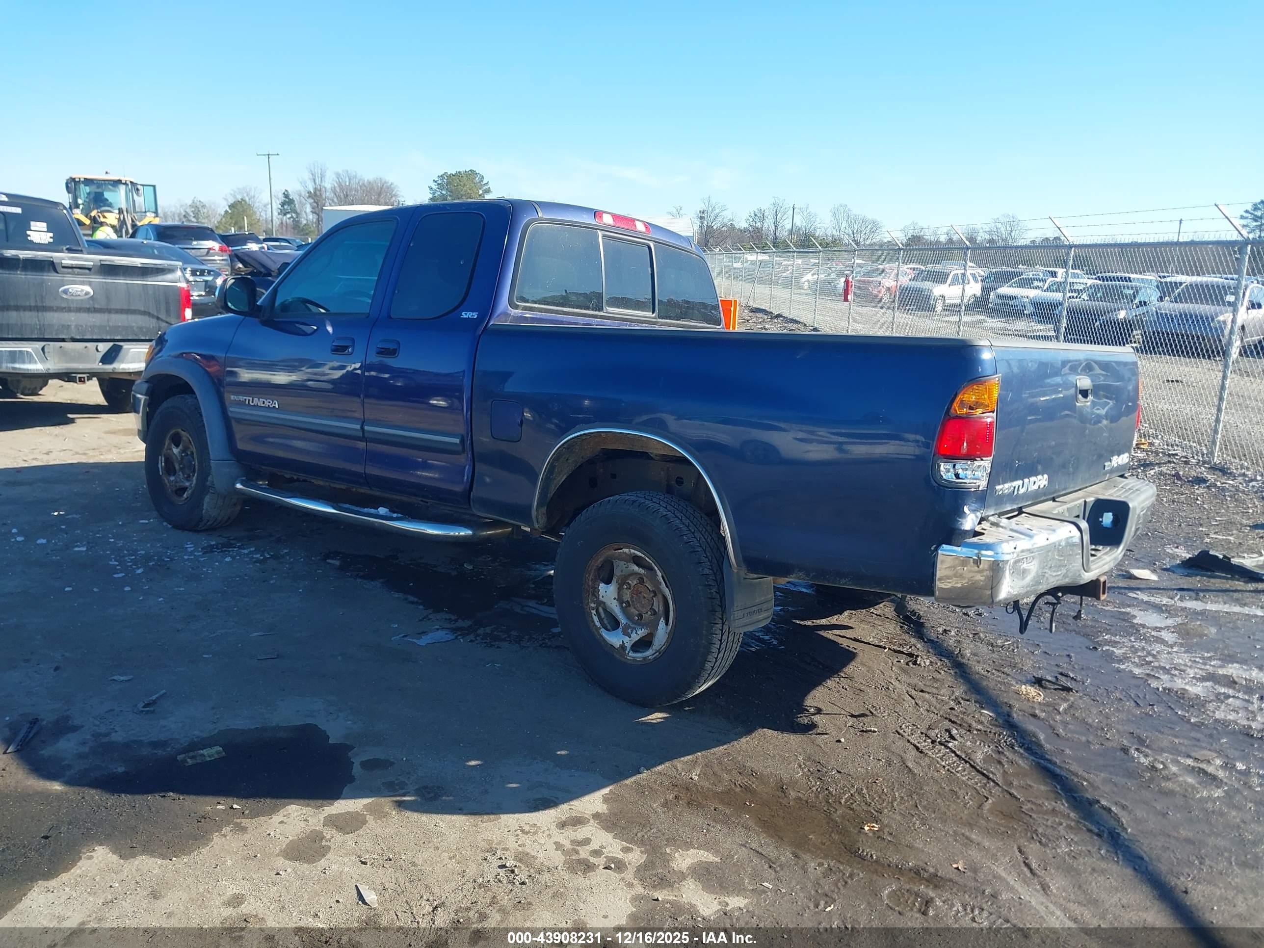 TOYOTA TUNDRA image 3