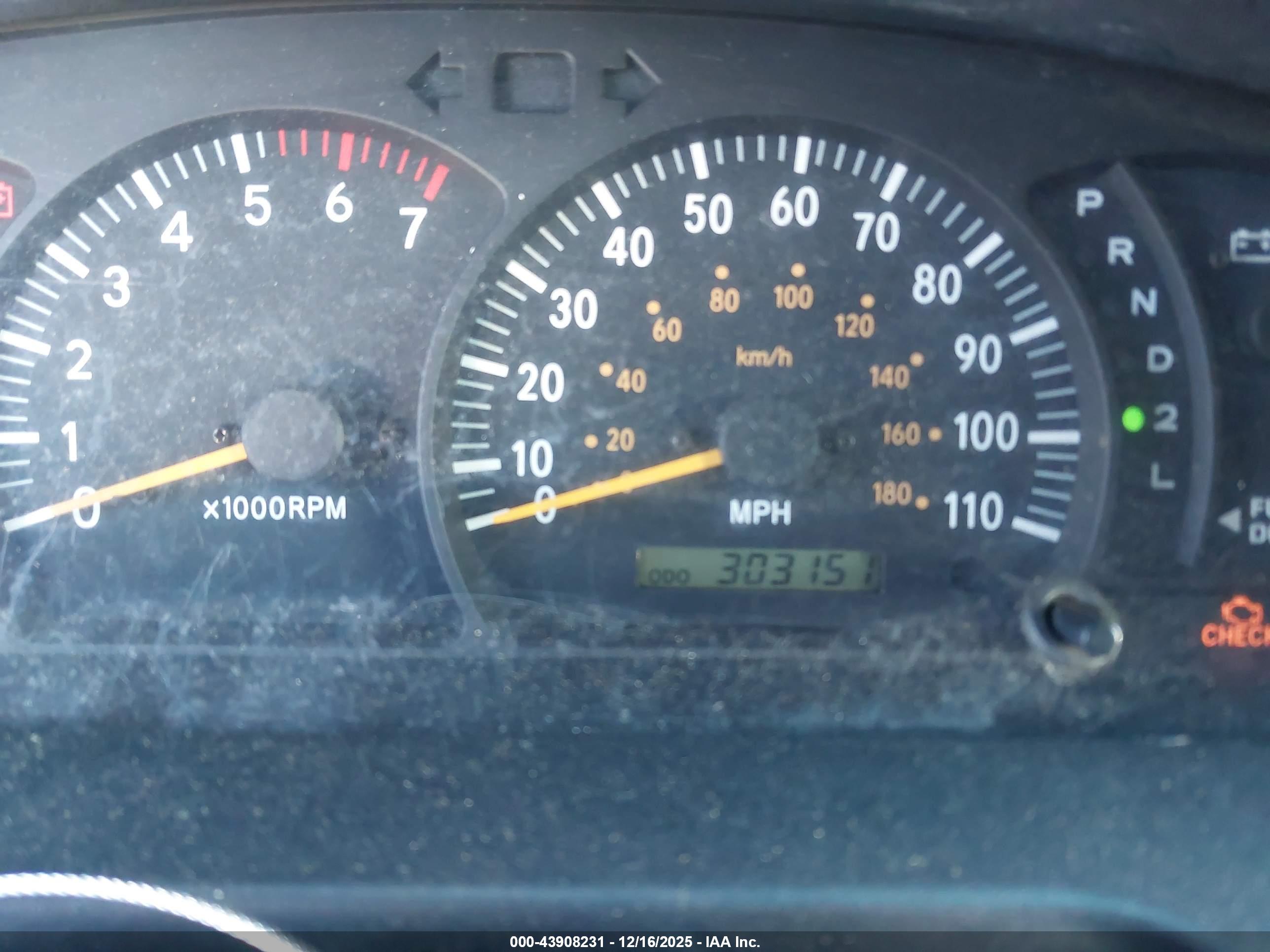 TOYOTA TUNDRA image 7