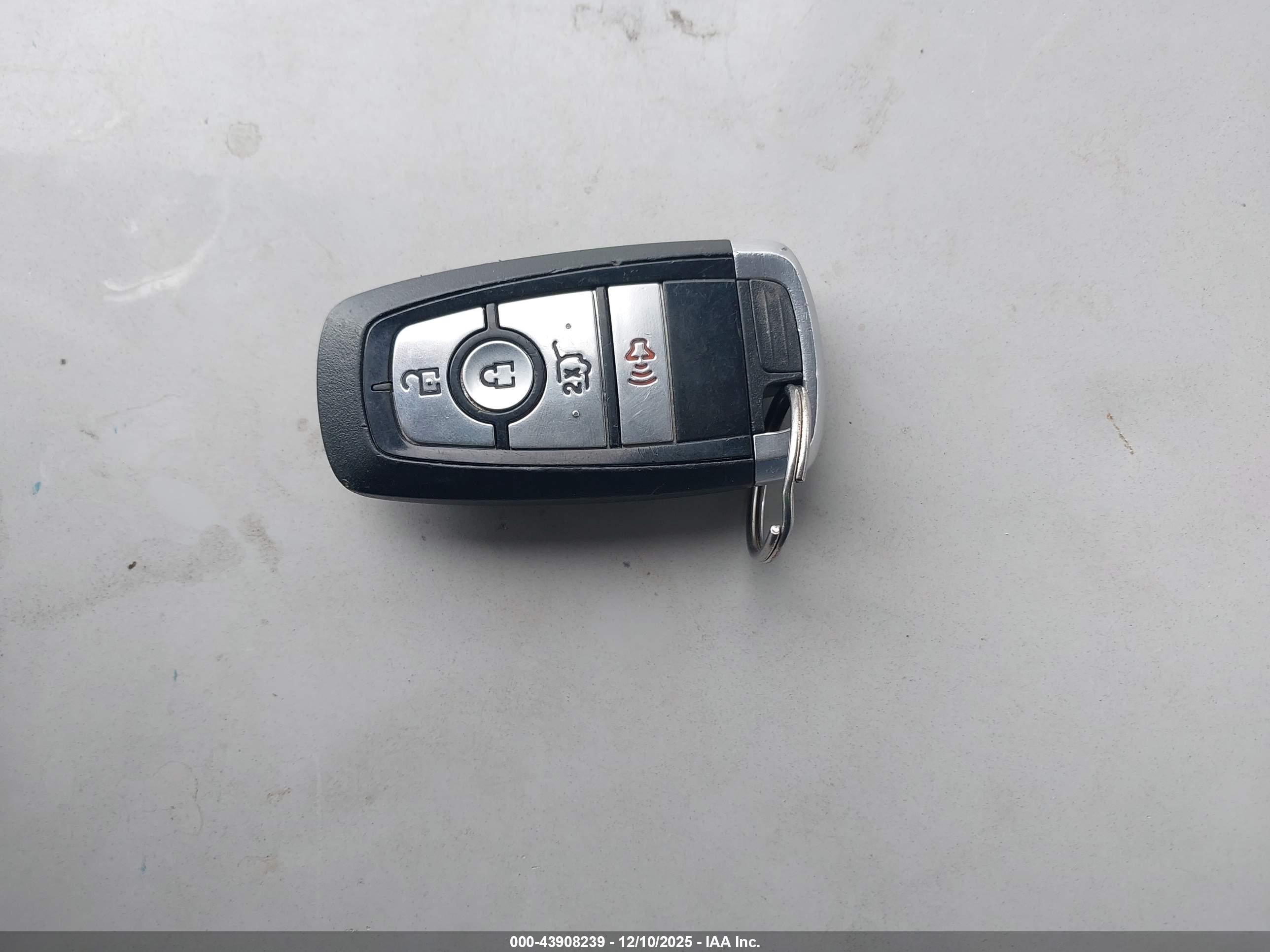 FORD ESCAPE image 11