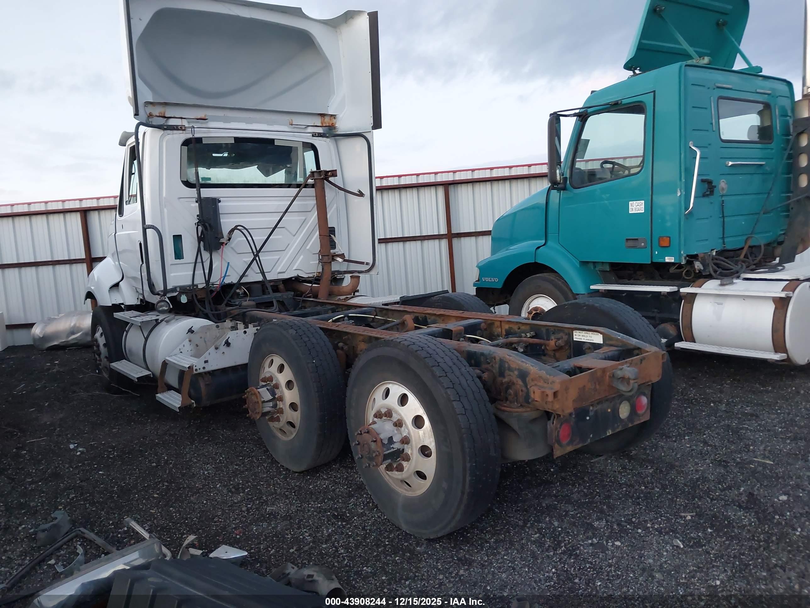 INTERNATIONAL PROSTAR image 3