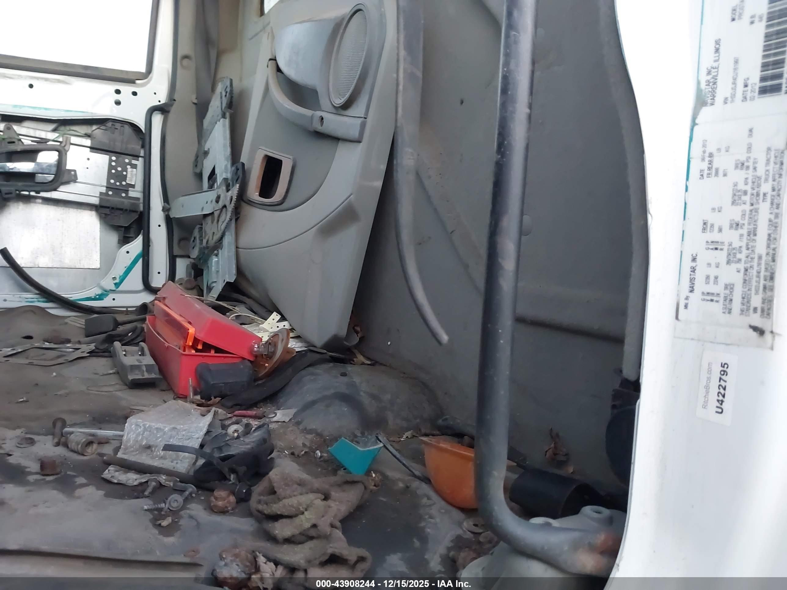 INTERNATIONAL PROSTAR image 8