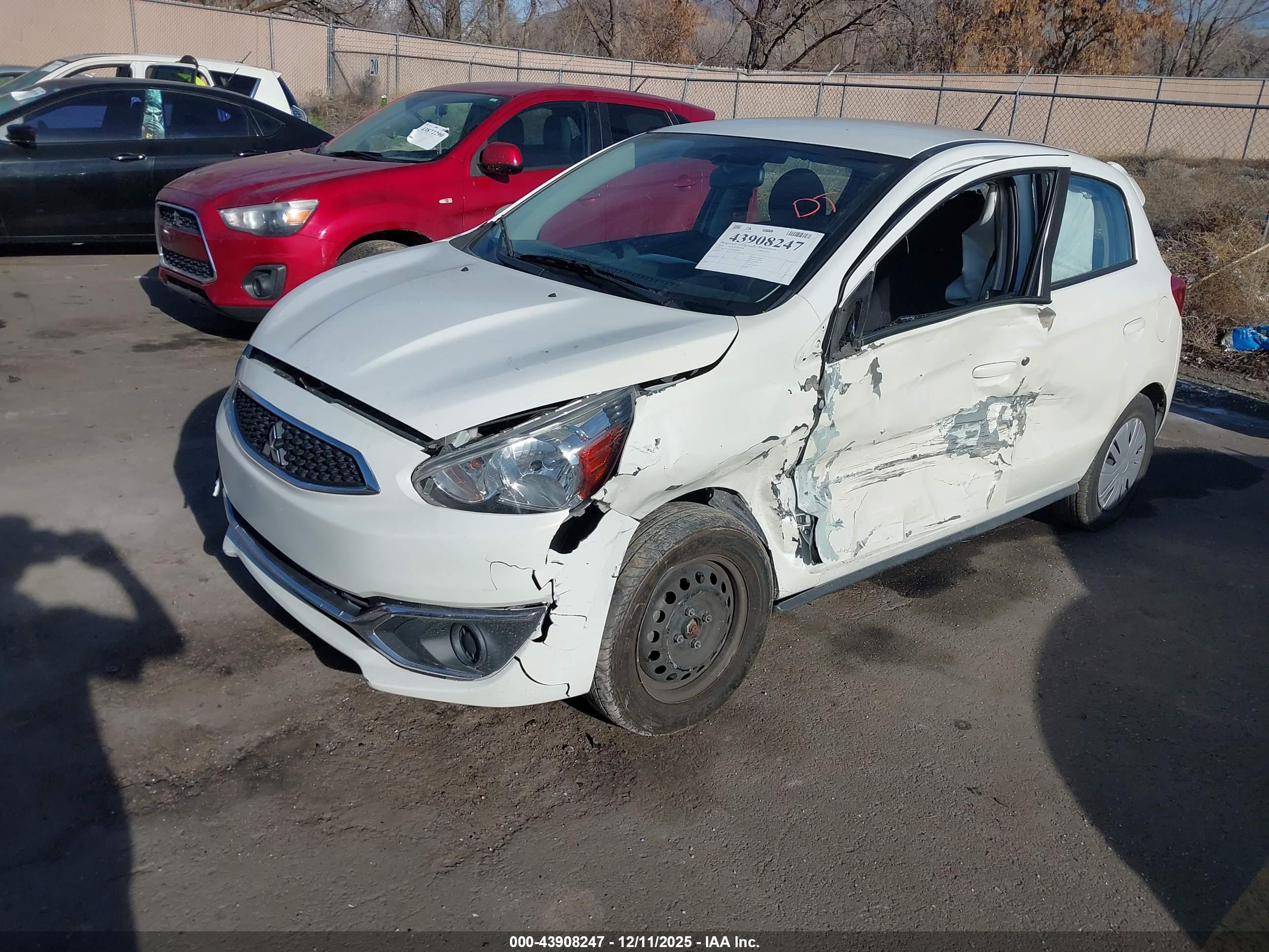 MITSUBISHI MIRAGE image 2