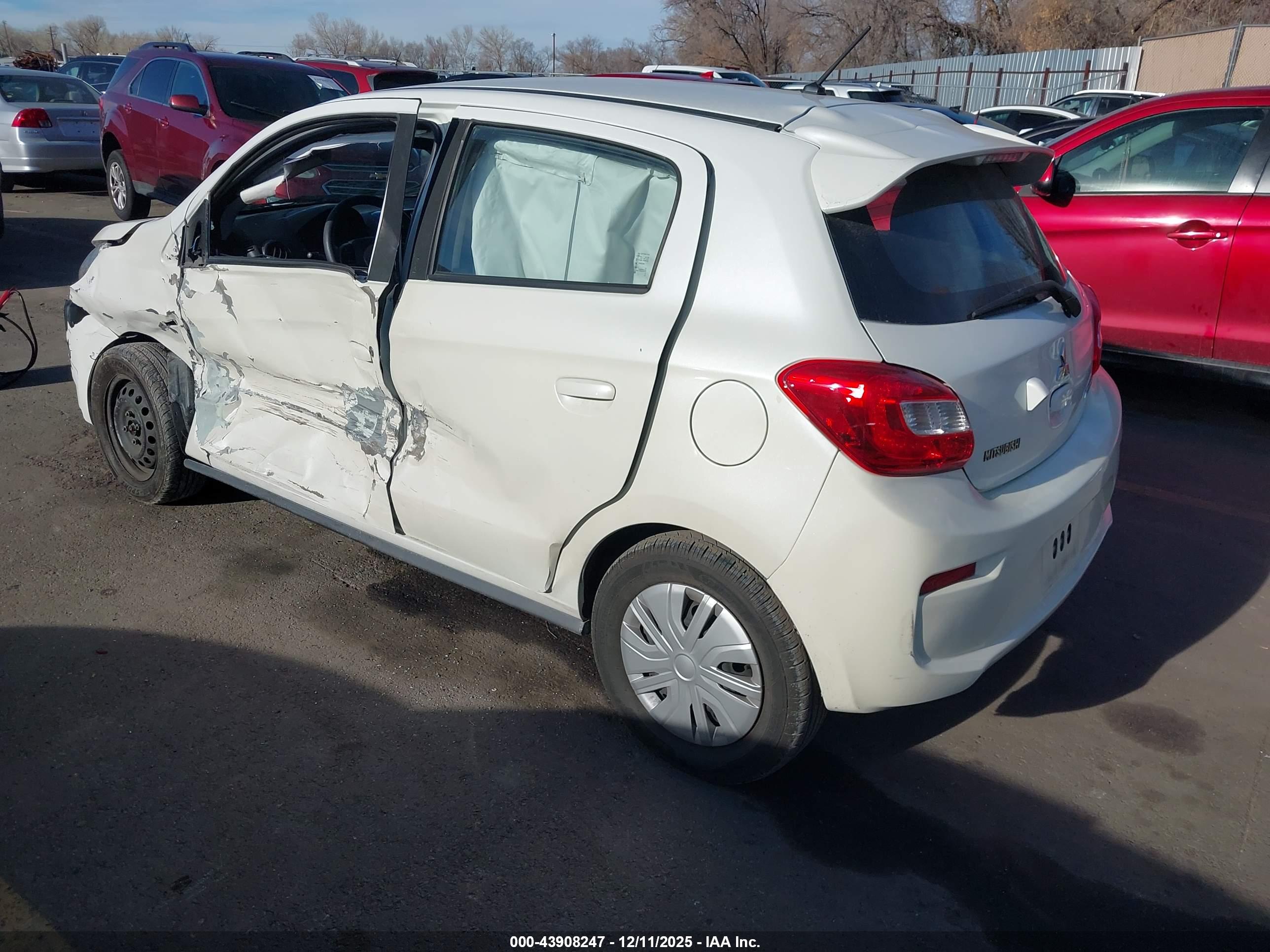 MITSUBISHI MIRAGE image 3
