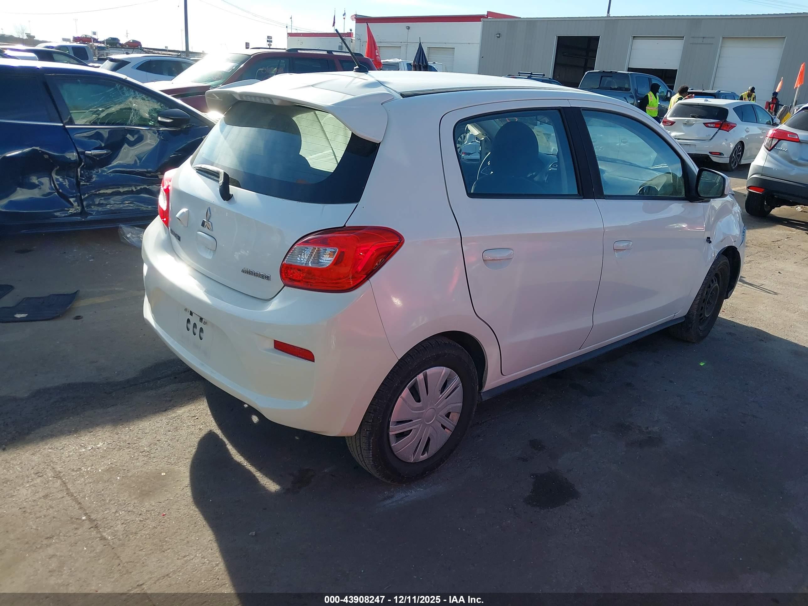 MITSUBISHI MIRAGE image 4