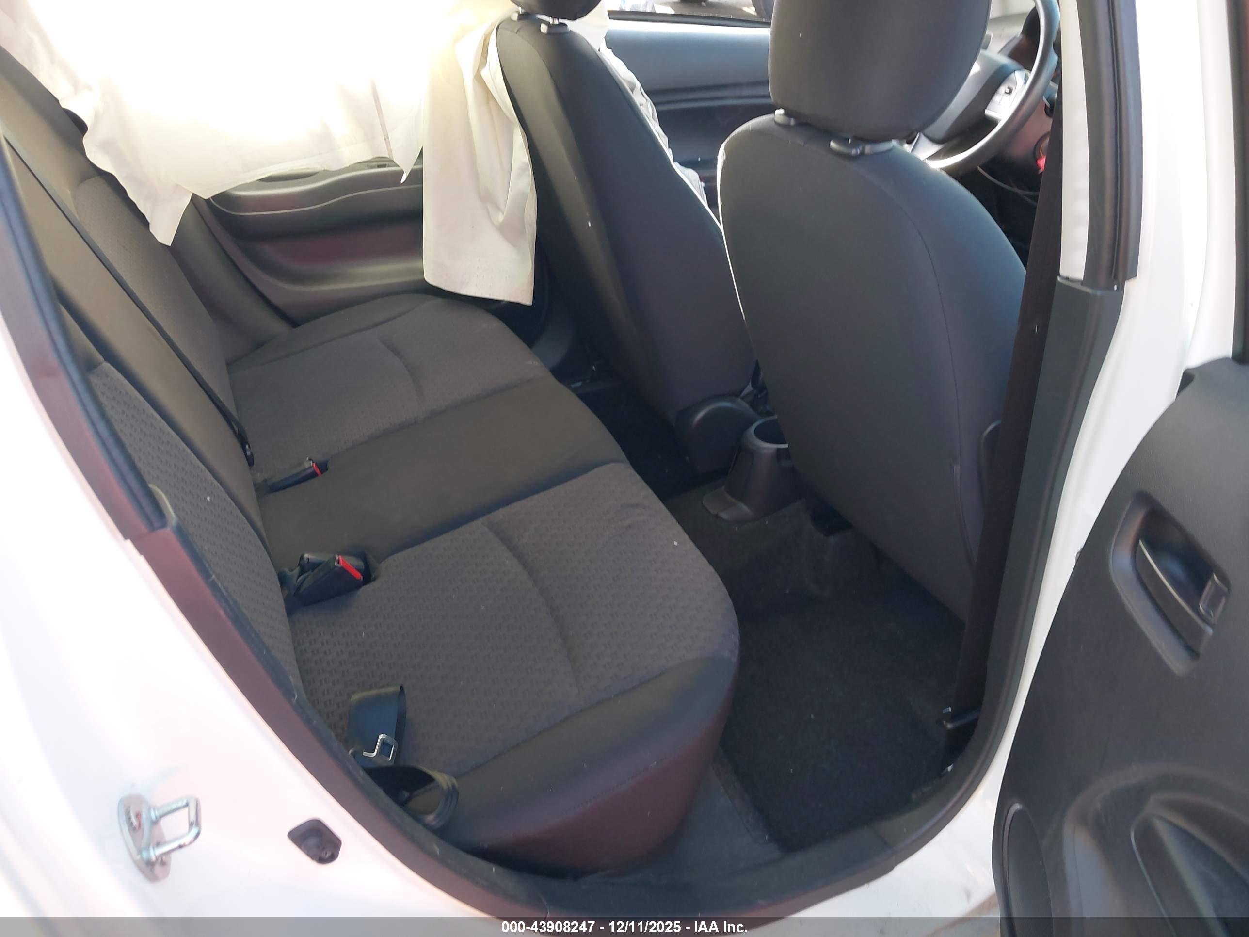 MITSUBISHI MIRAGE image 8