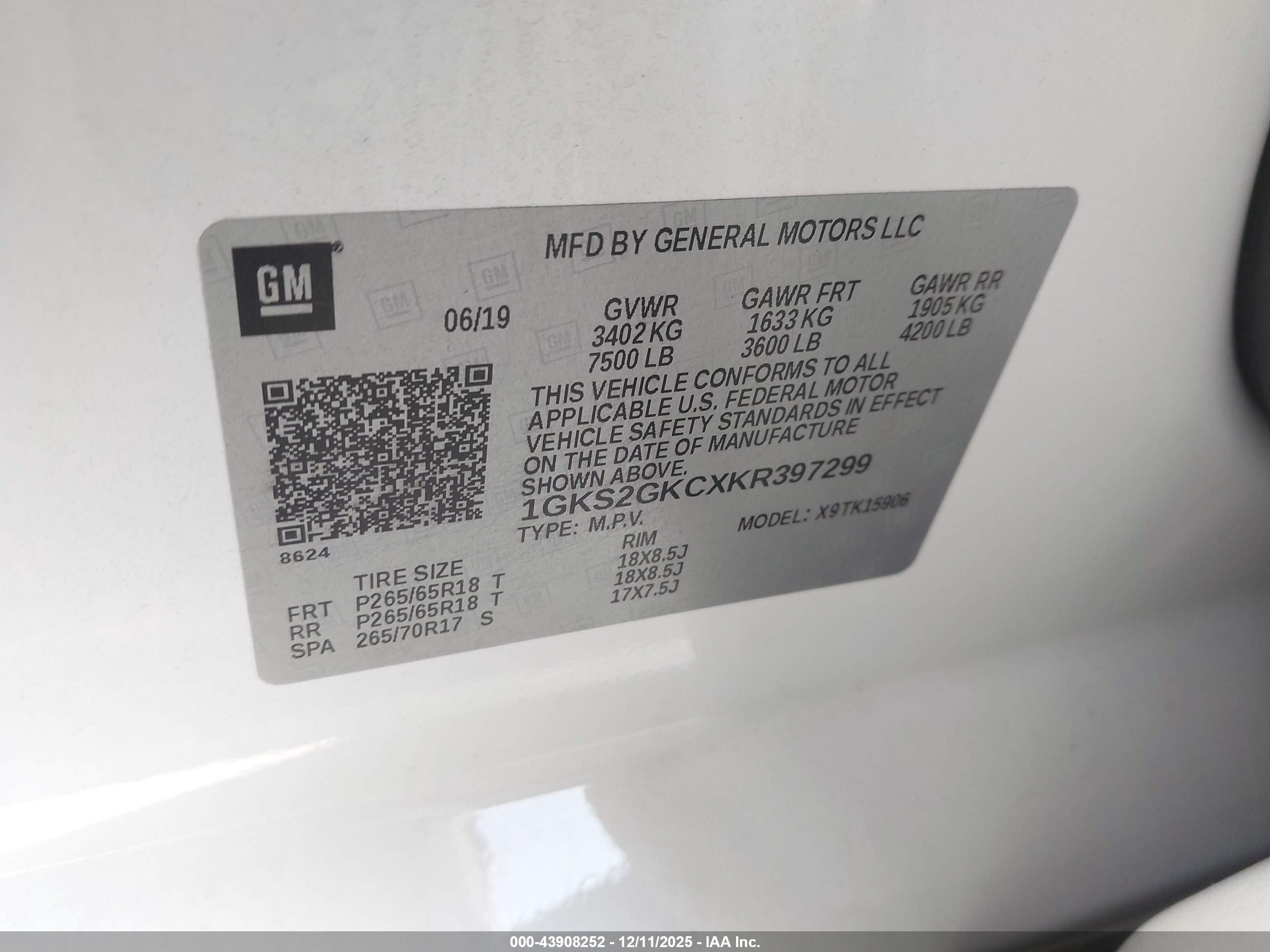 GMC YUKON image 9