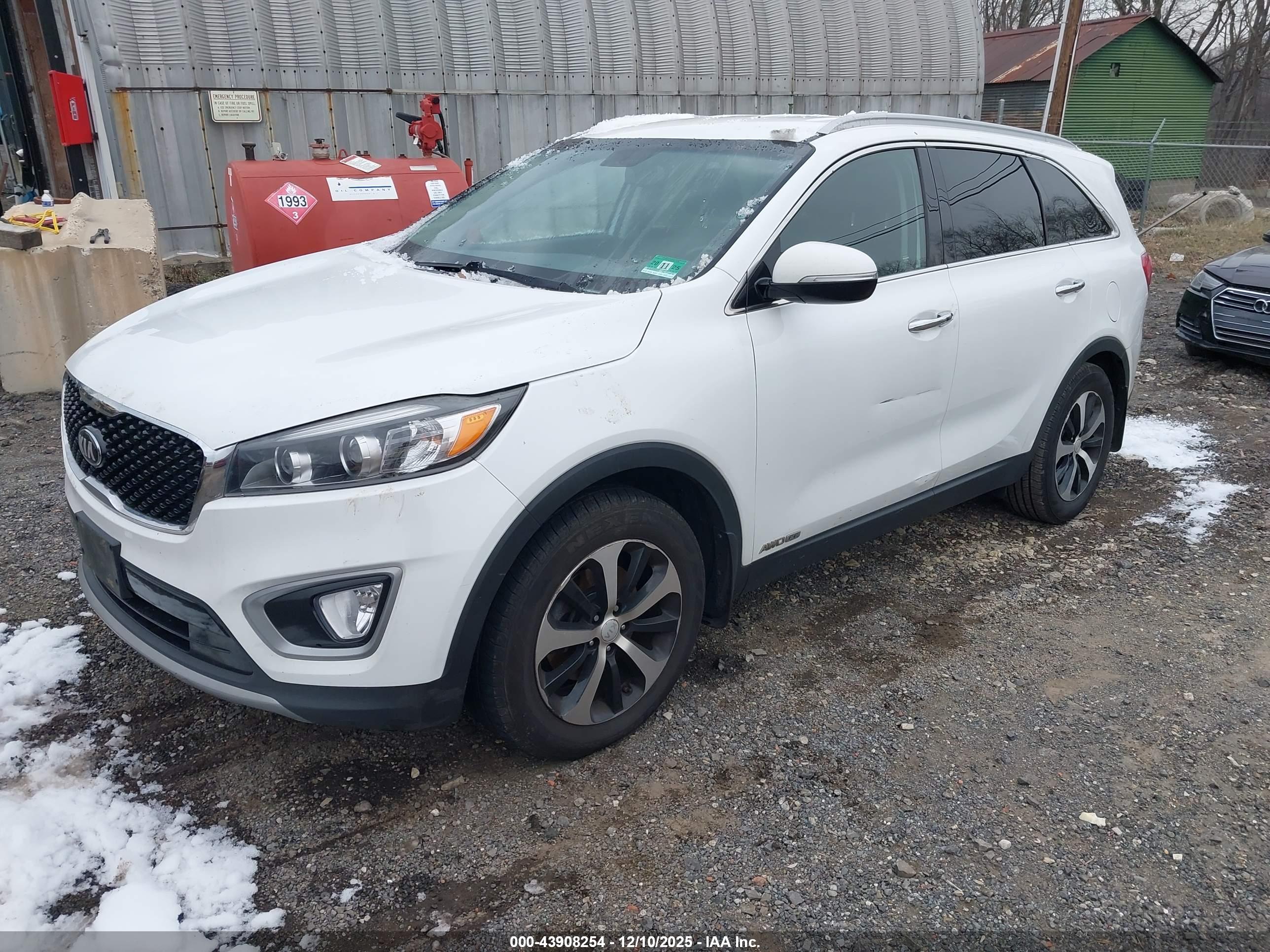 KIA SORENTO image 2