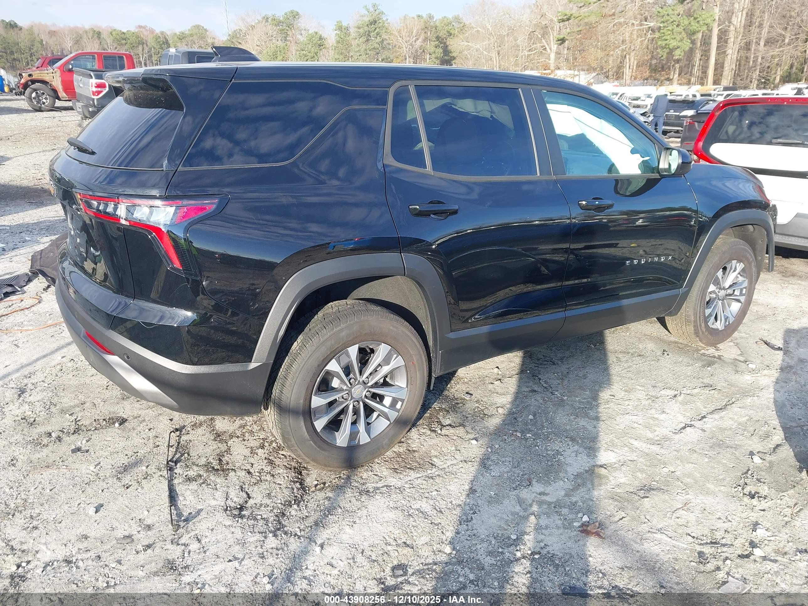 CHEVROLET EQUINOX image 4