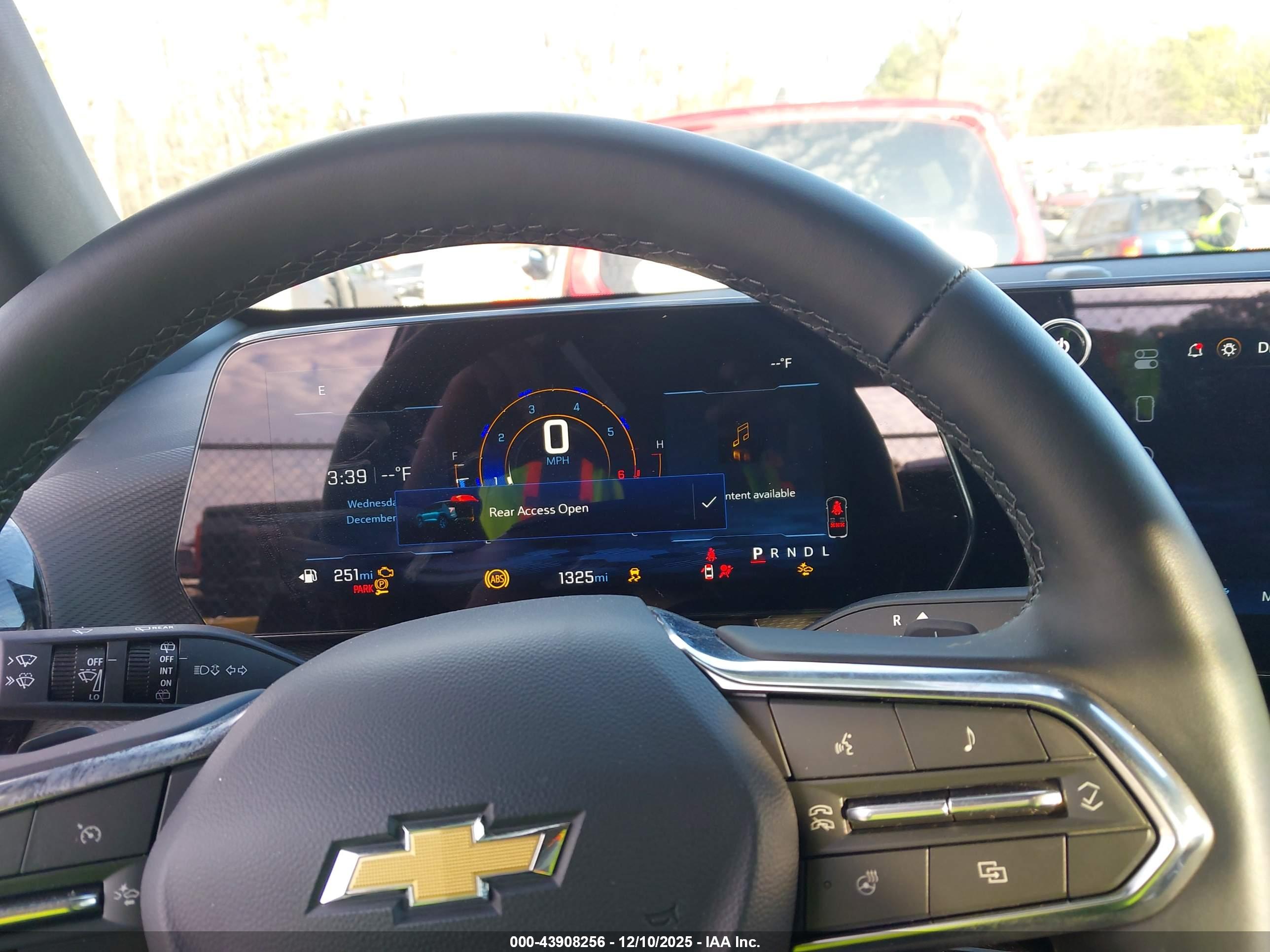 CHEVROLET EQUINOX image 7