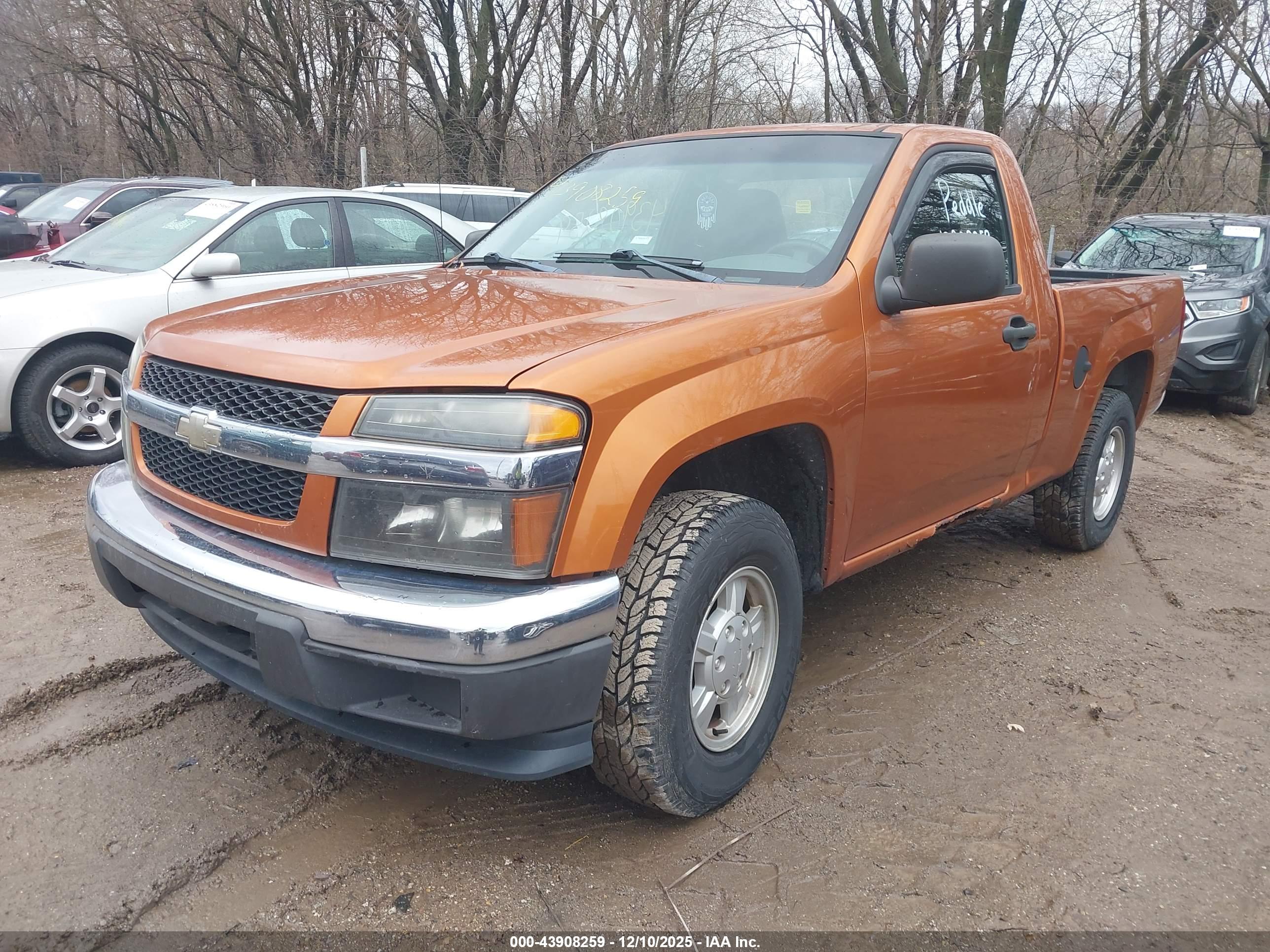 CHEVROLET COLORADO image 2