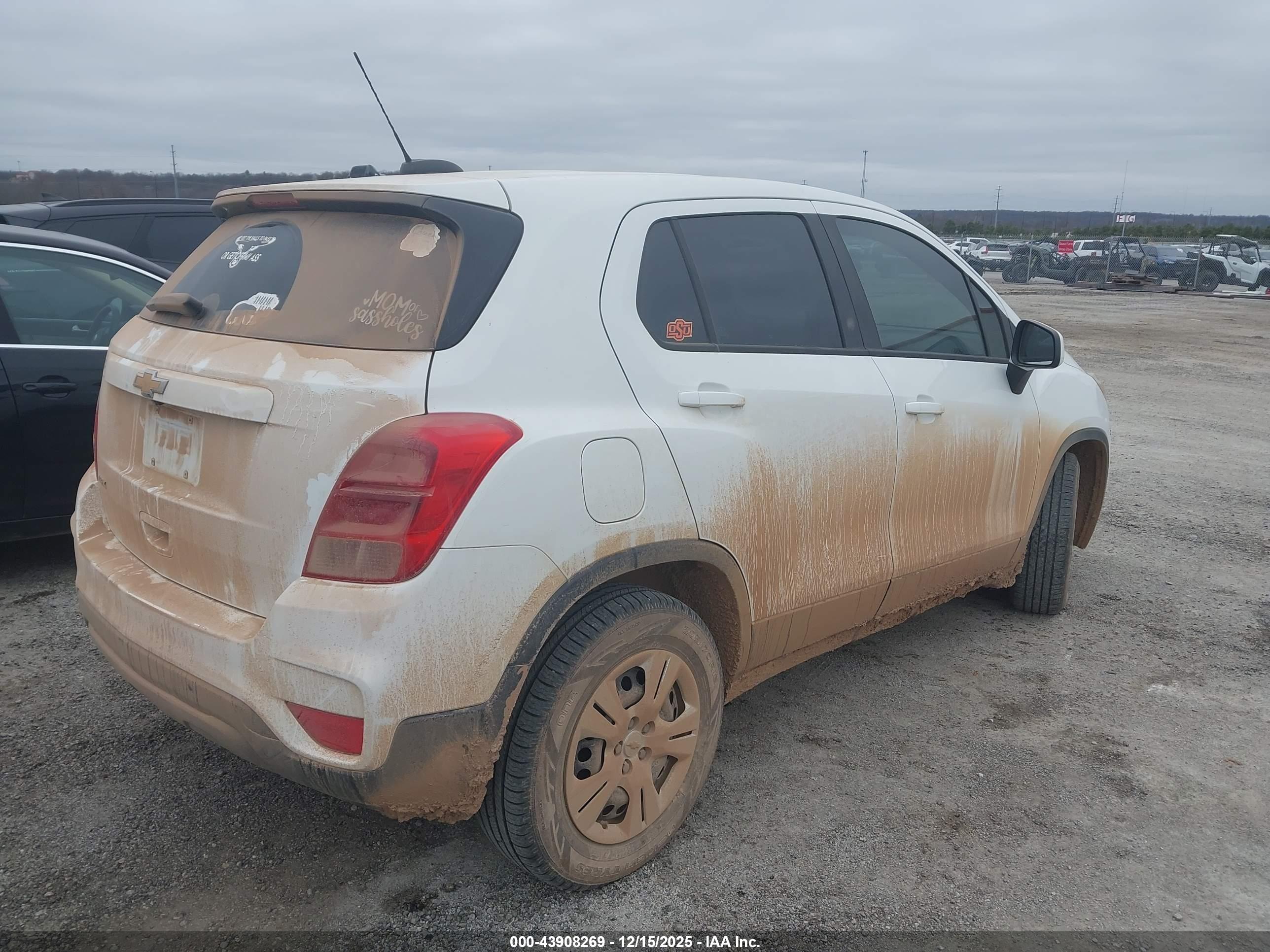 CHEVROLET TRAX image 4