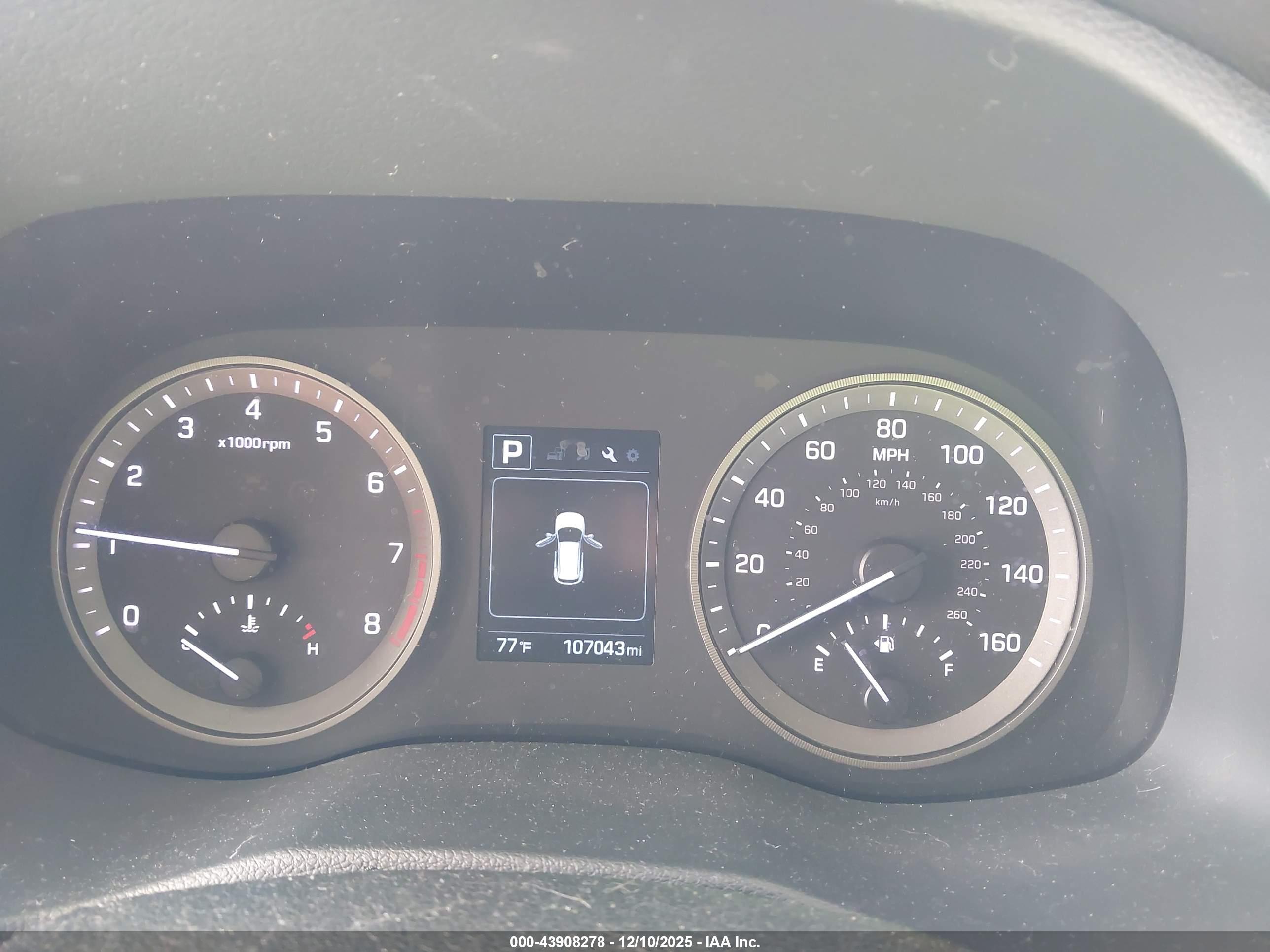 HYUNDAI TUCSON image 7