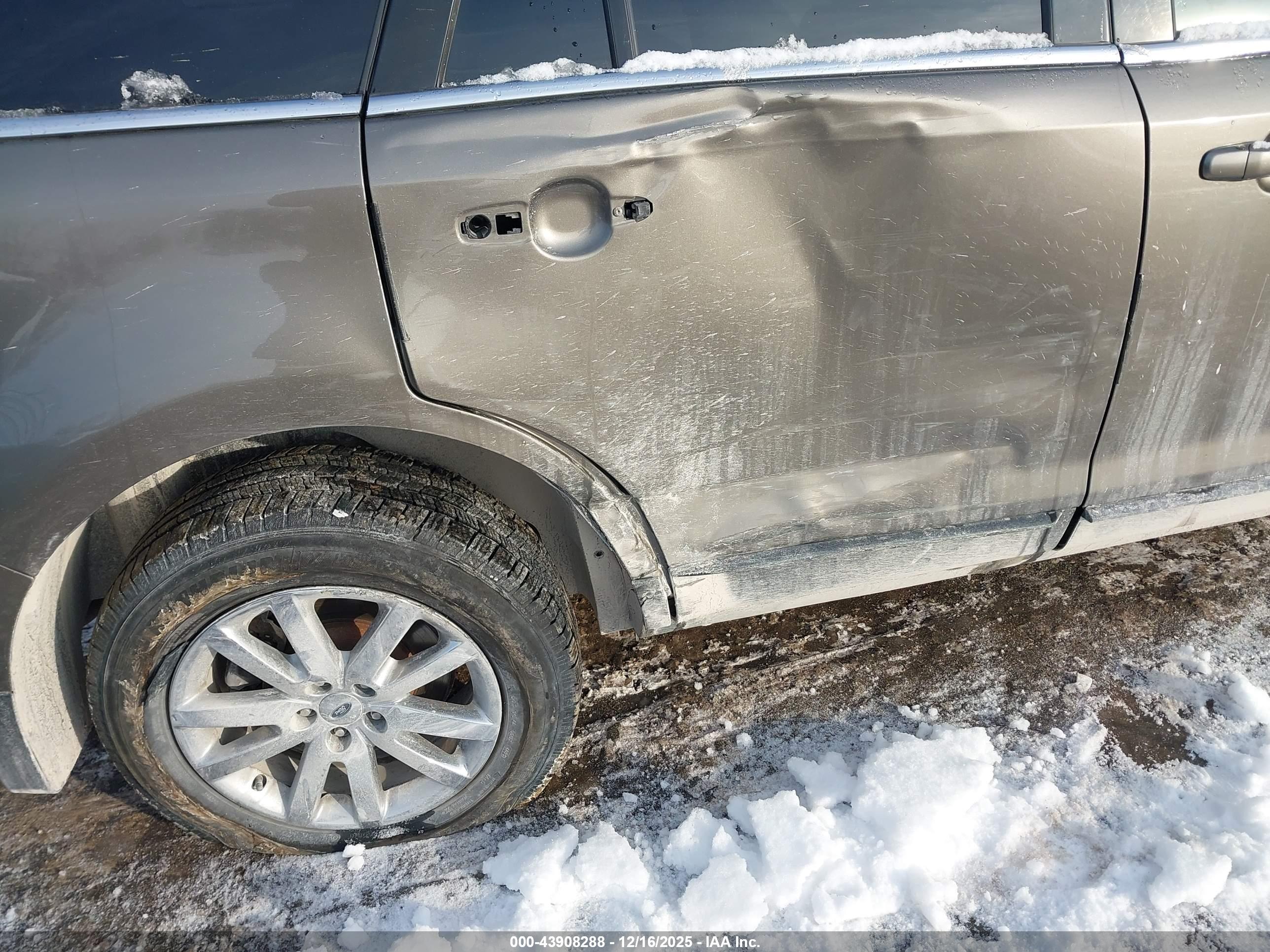 FORD EDGE image 6
