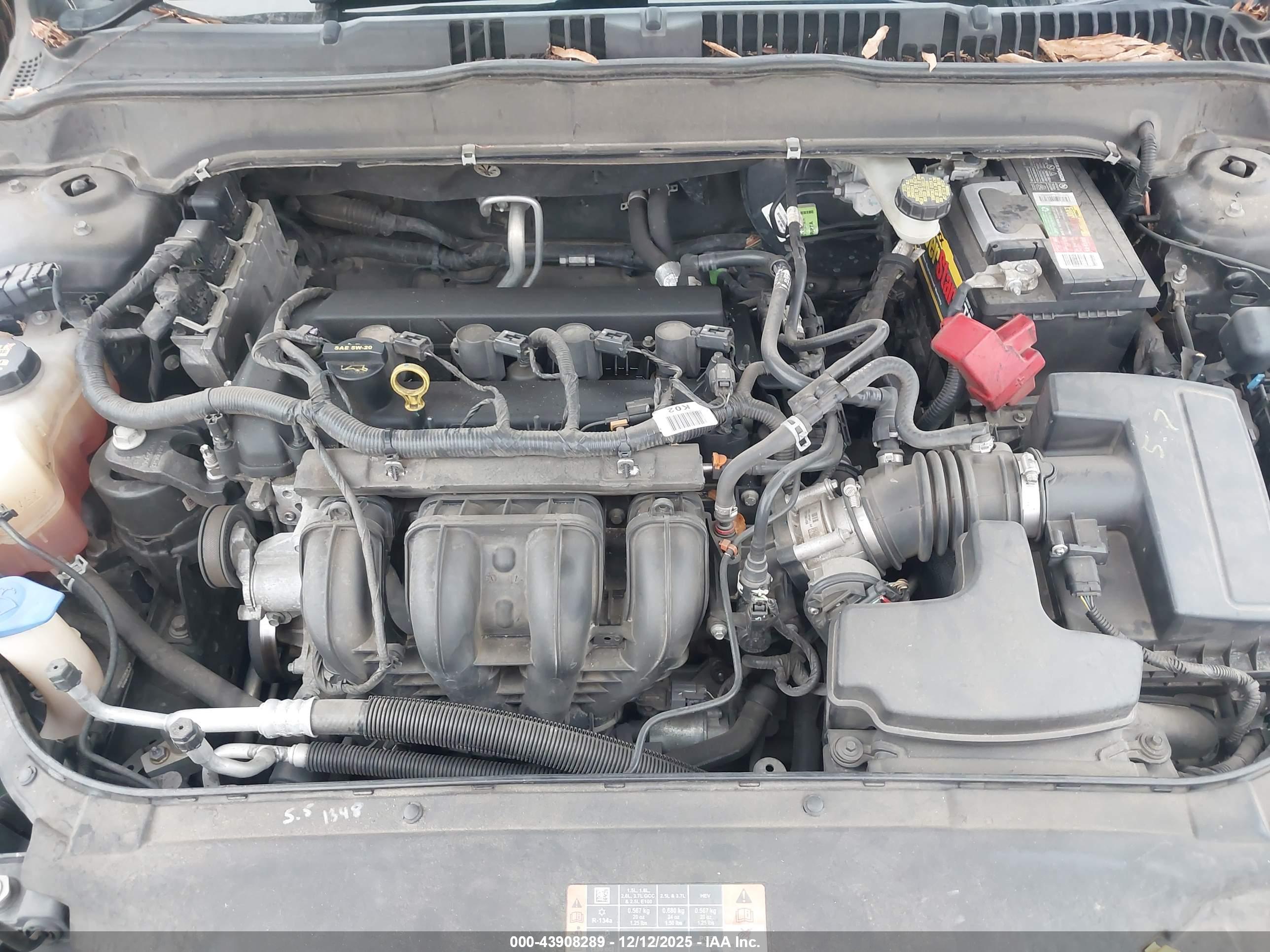 FORD FUSION image 10