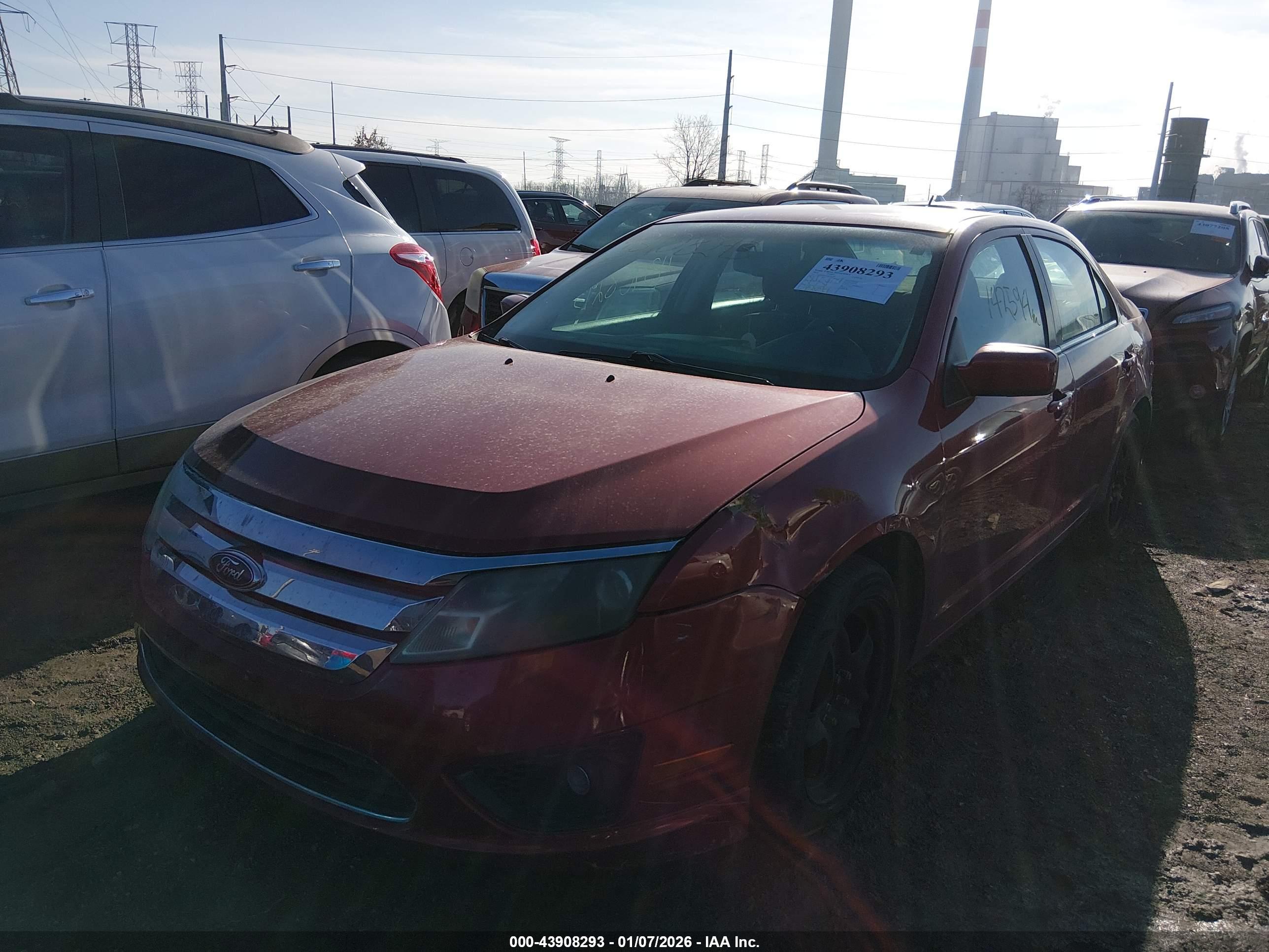 FORD FUSION image 6