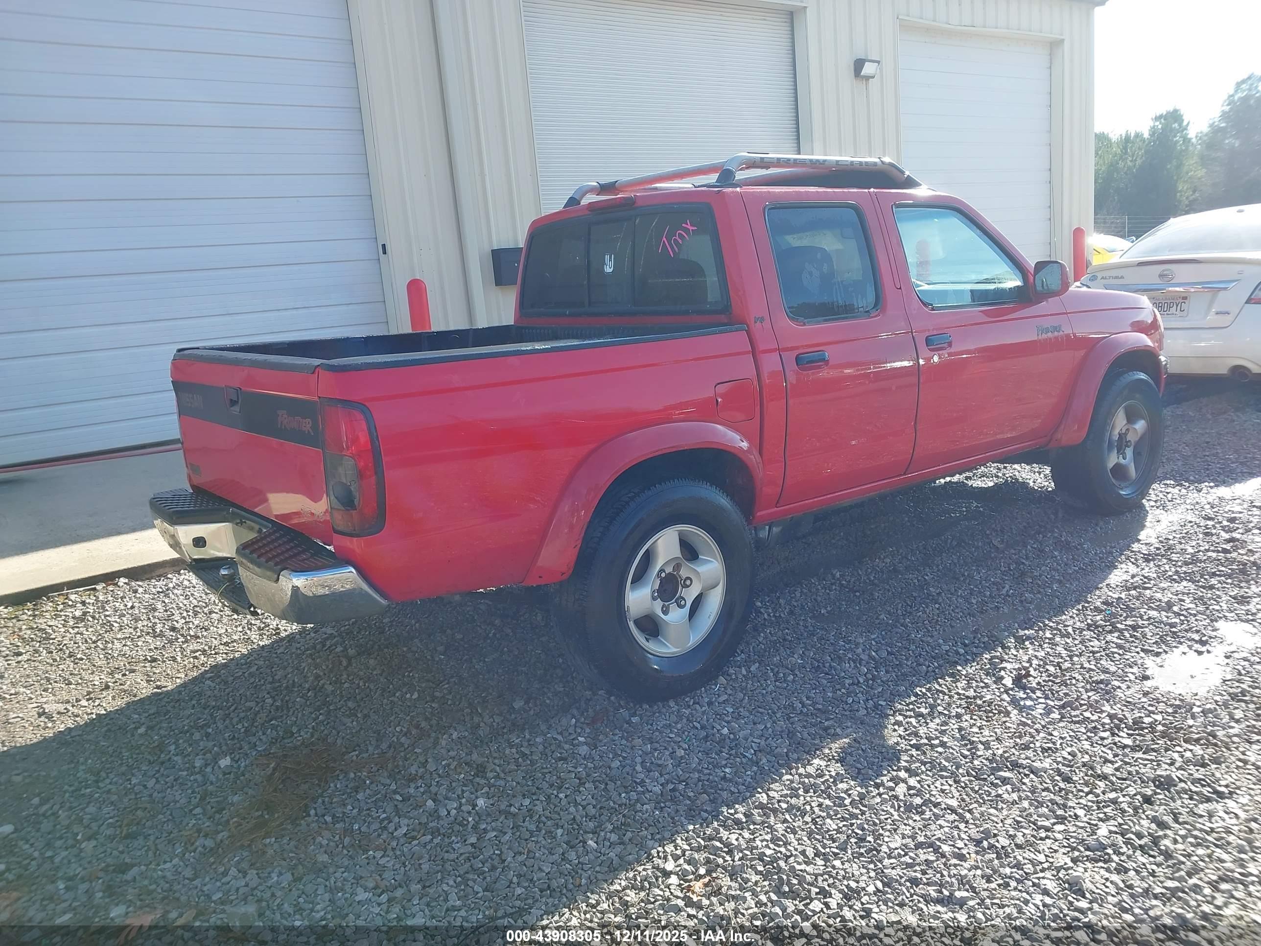 NISSAN FRONTIER image 4