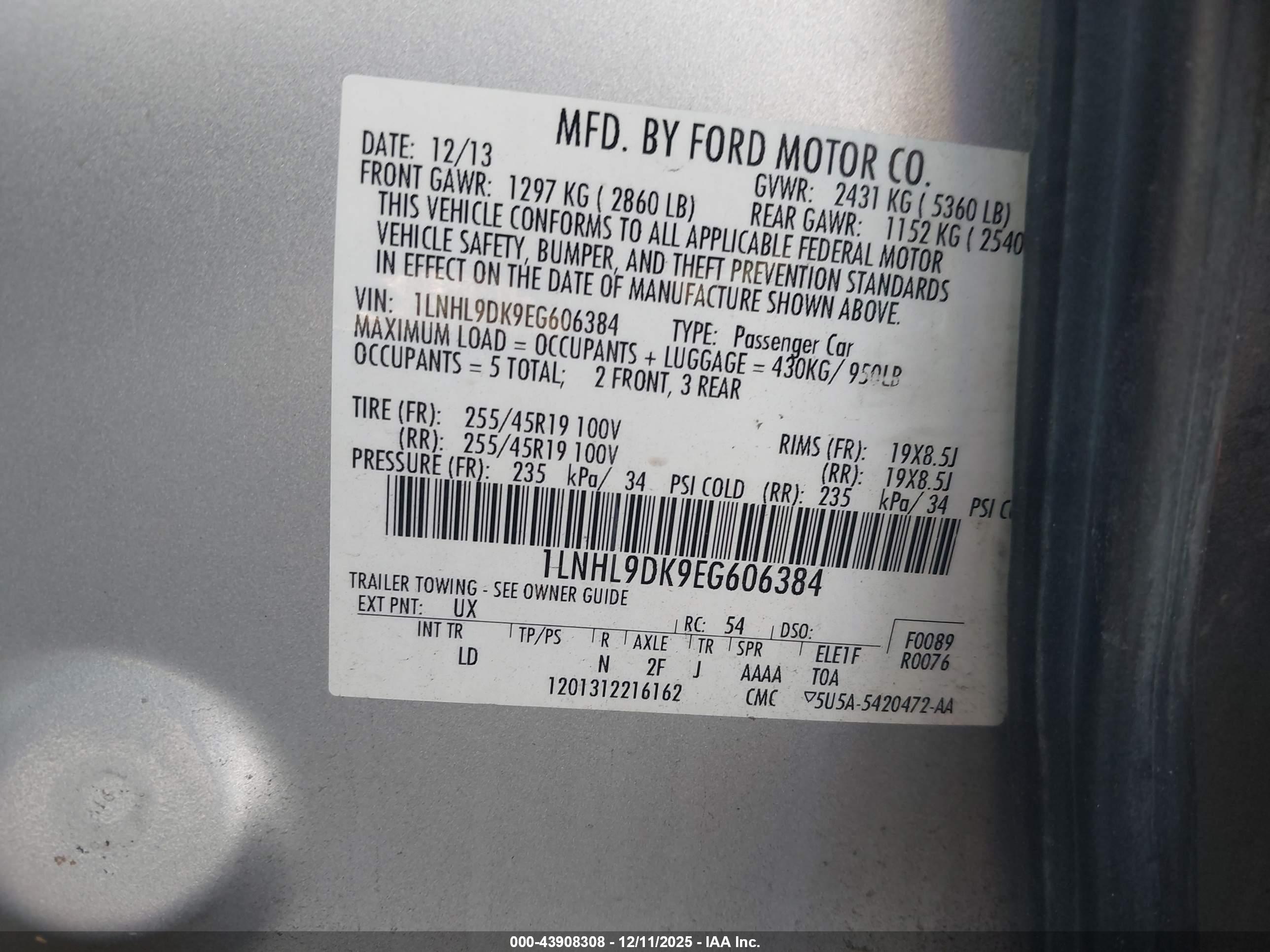 LINCOLN MKS image 9