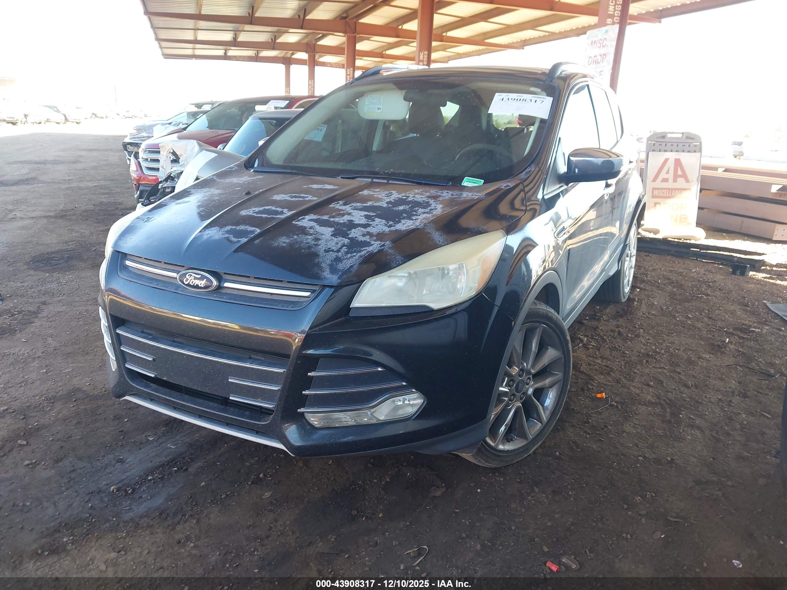 FORD ESCAPE image 2