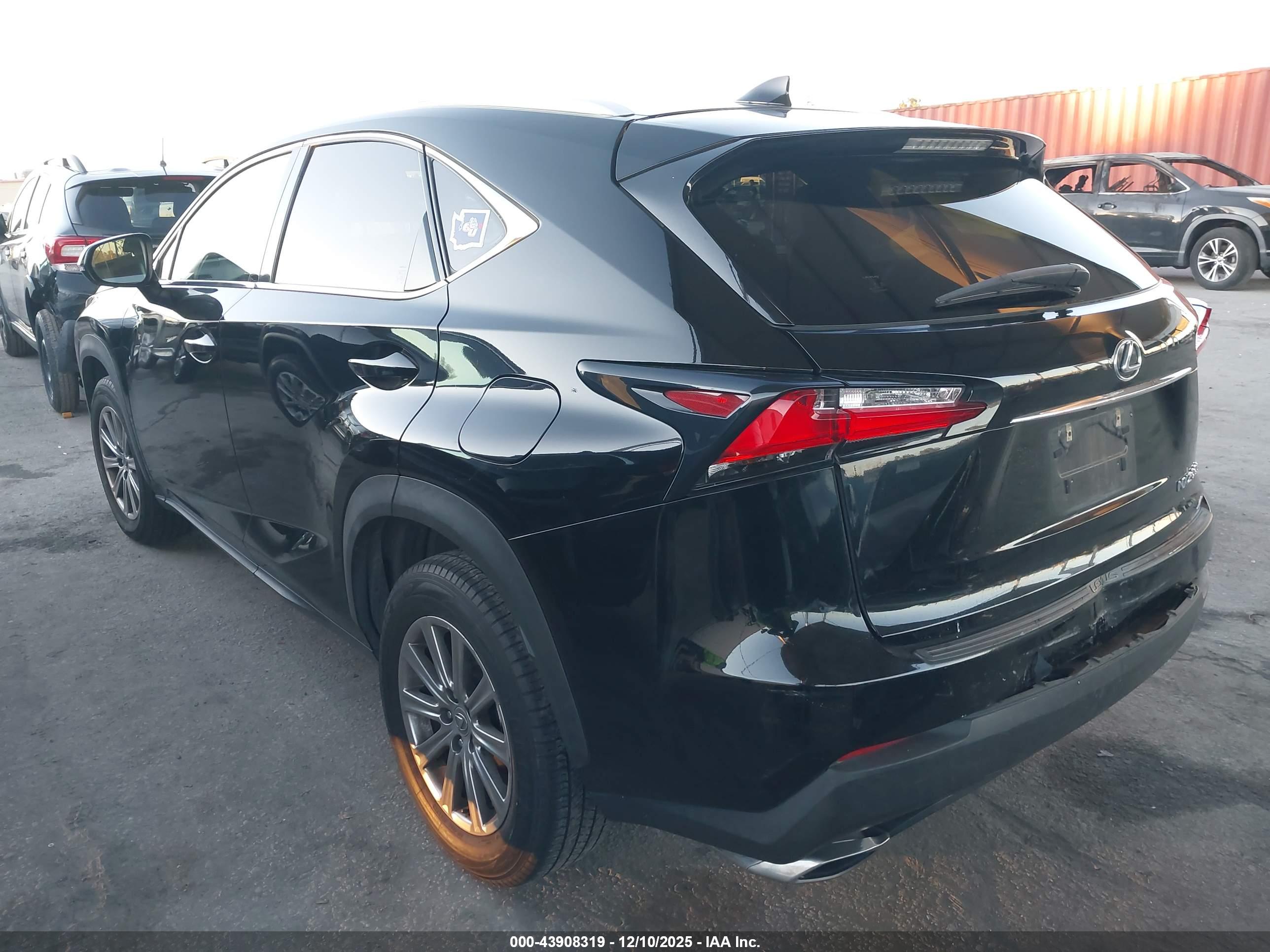 LEXUS NX image 3