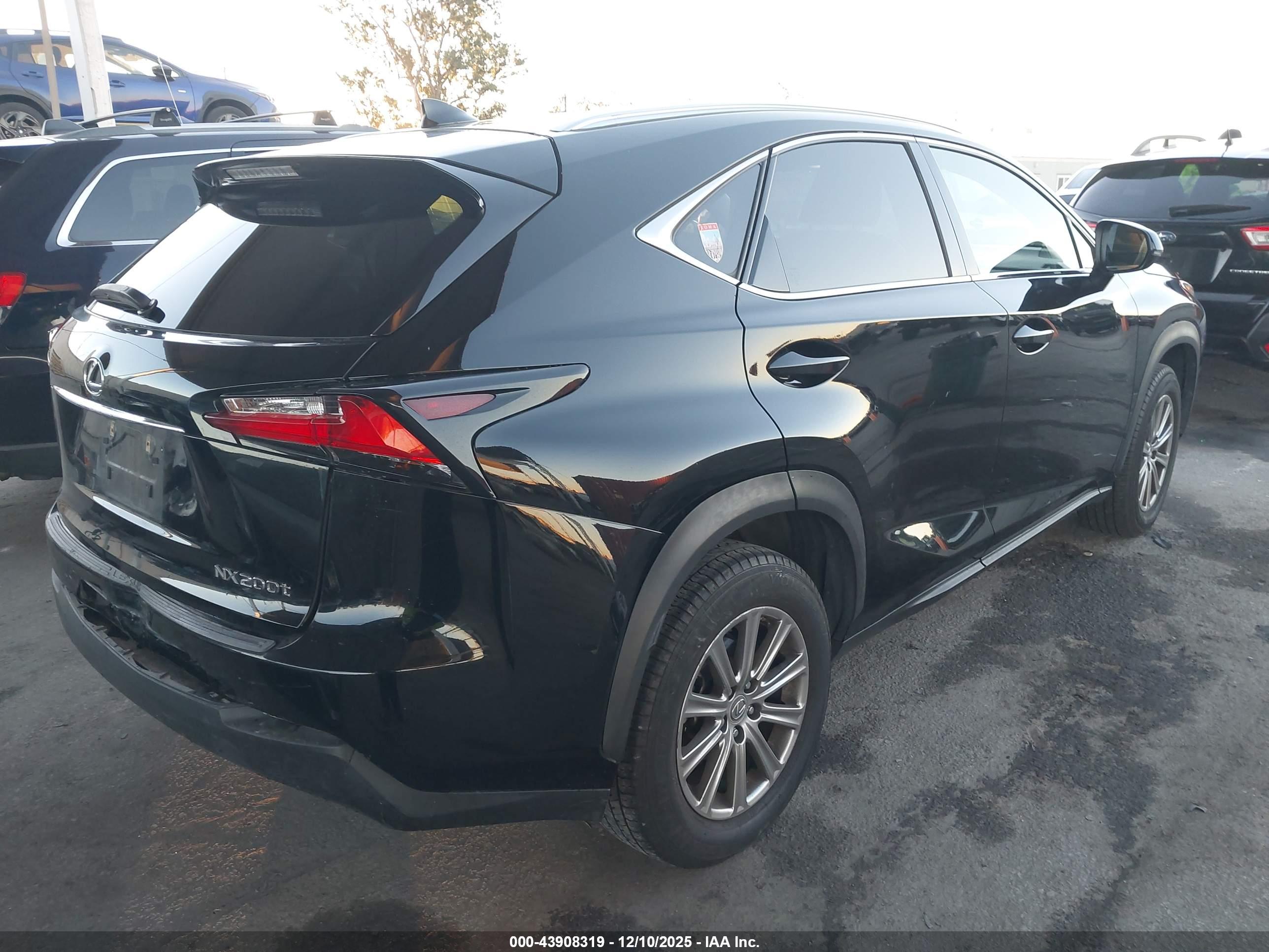 LEXUS NX image 4