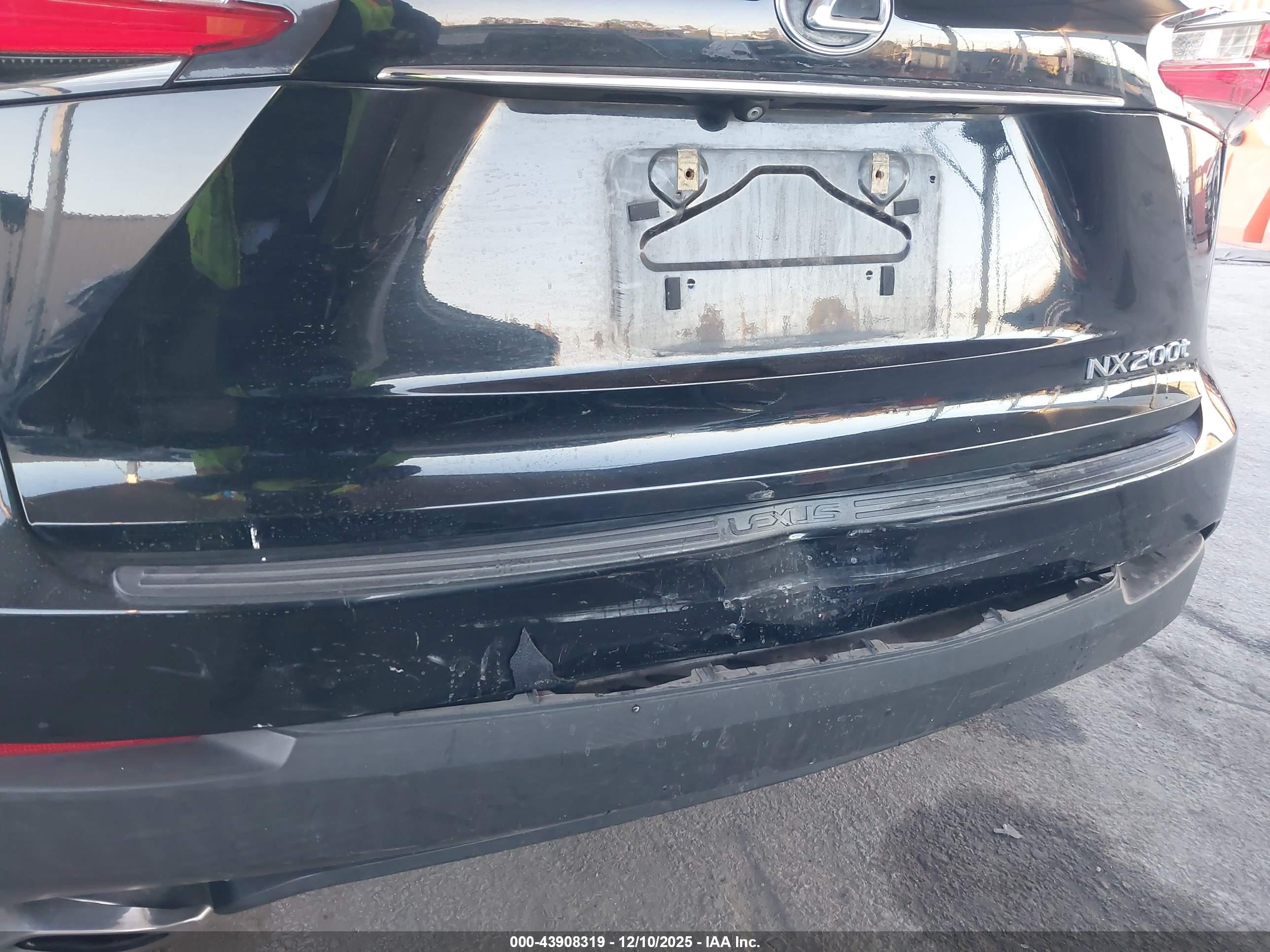 LEXUS NX image 6