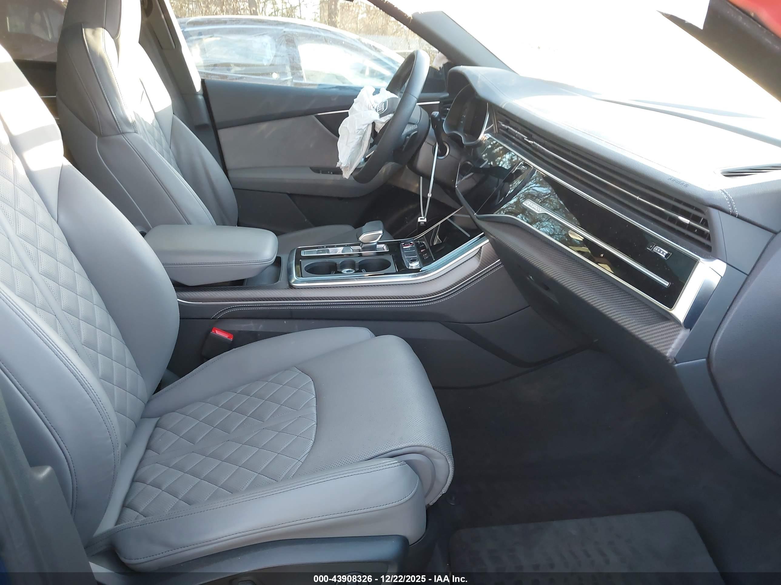 AUDI SQ8 image 5