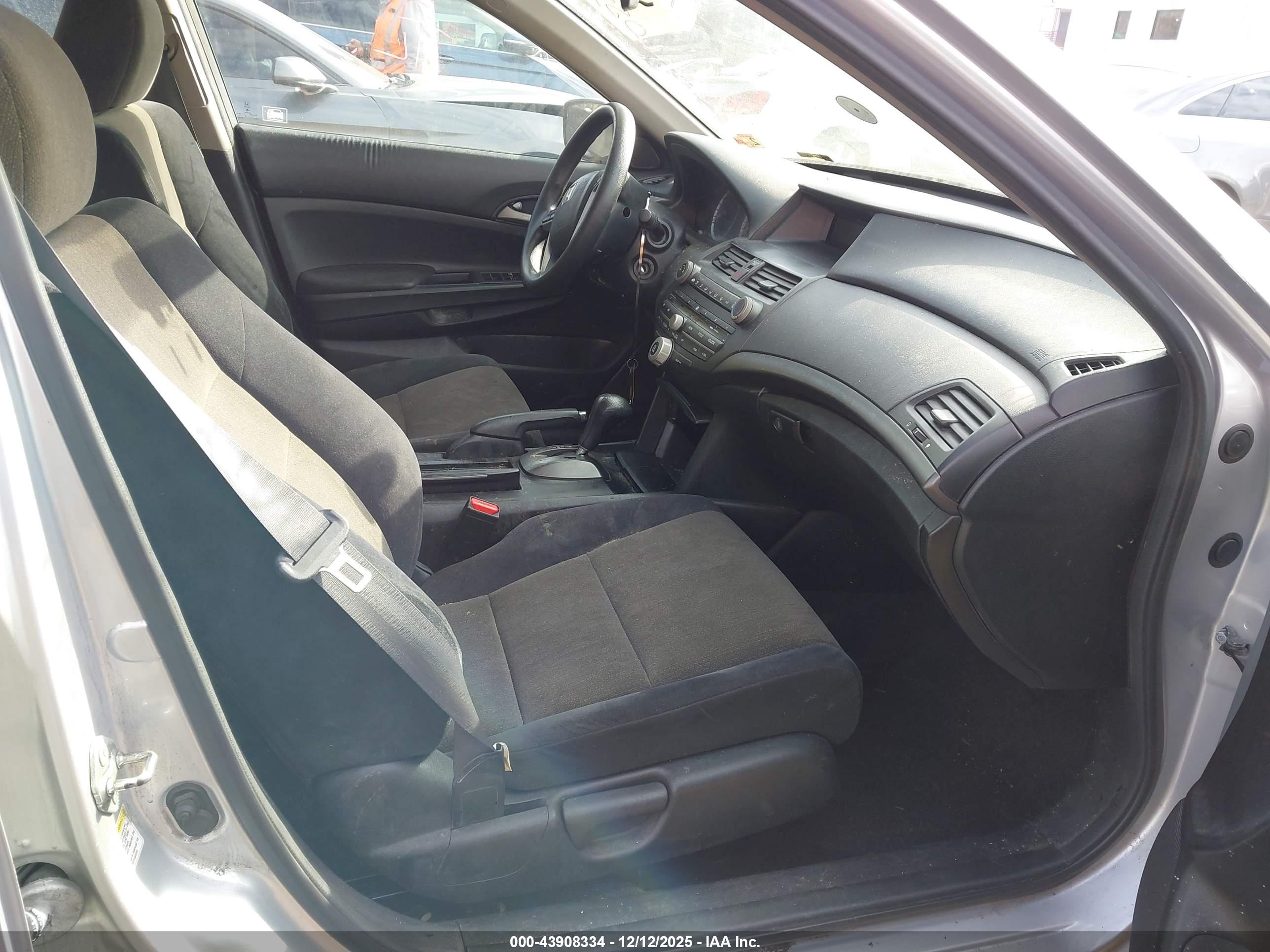 HONDA ACCORD image 5