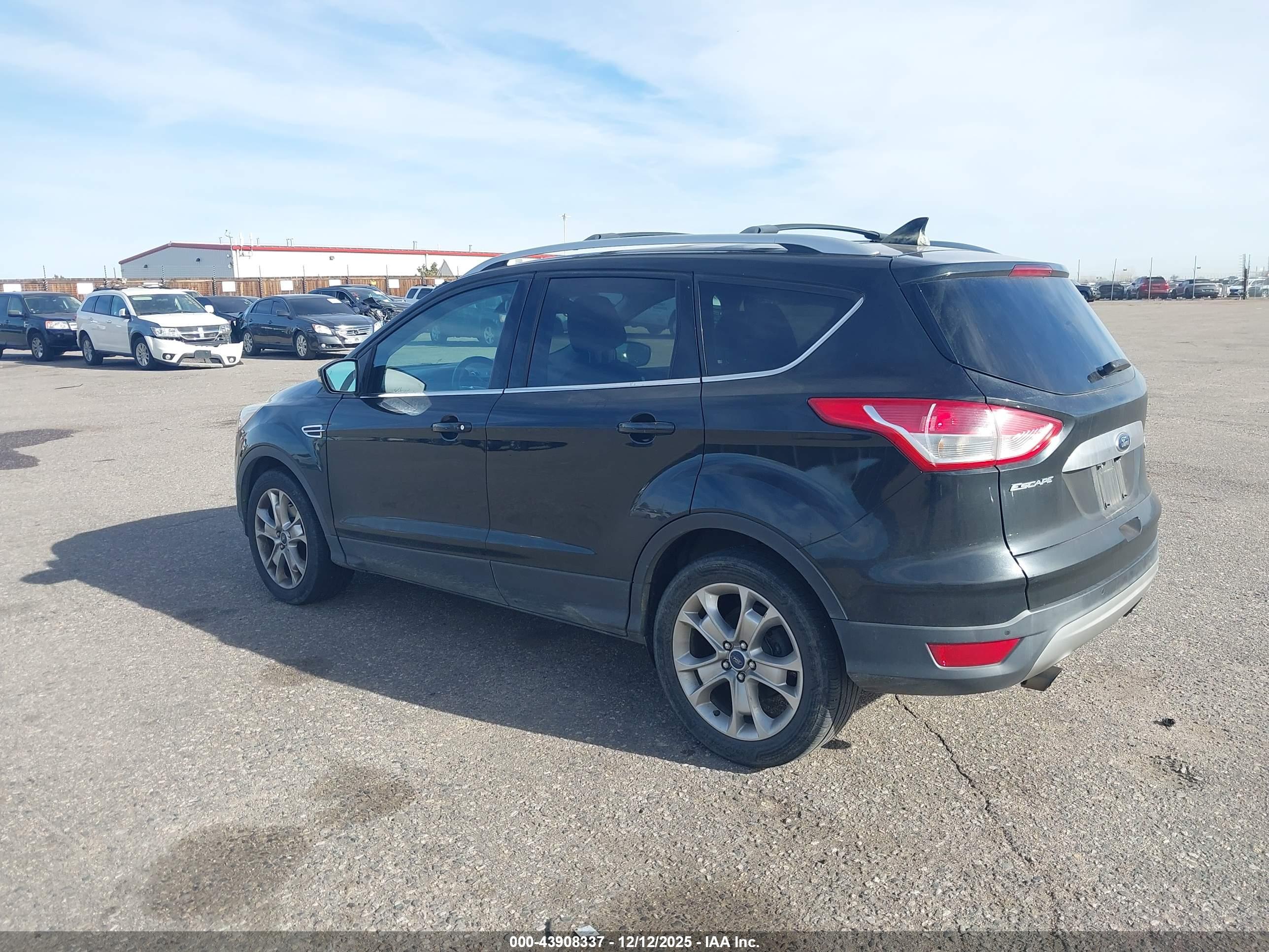 FORD ESCAPE image 3