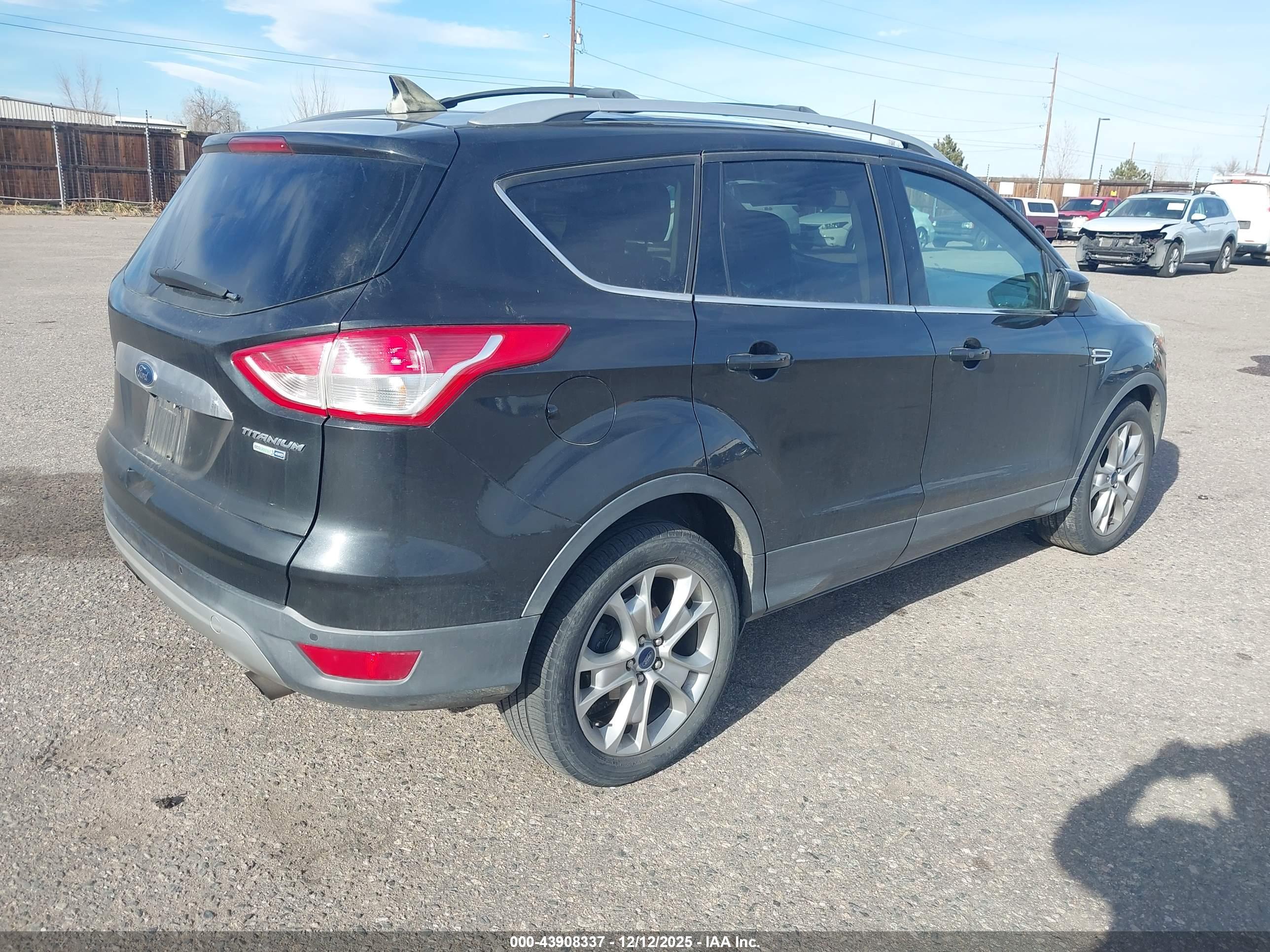 FORD ESCAPE image 4