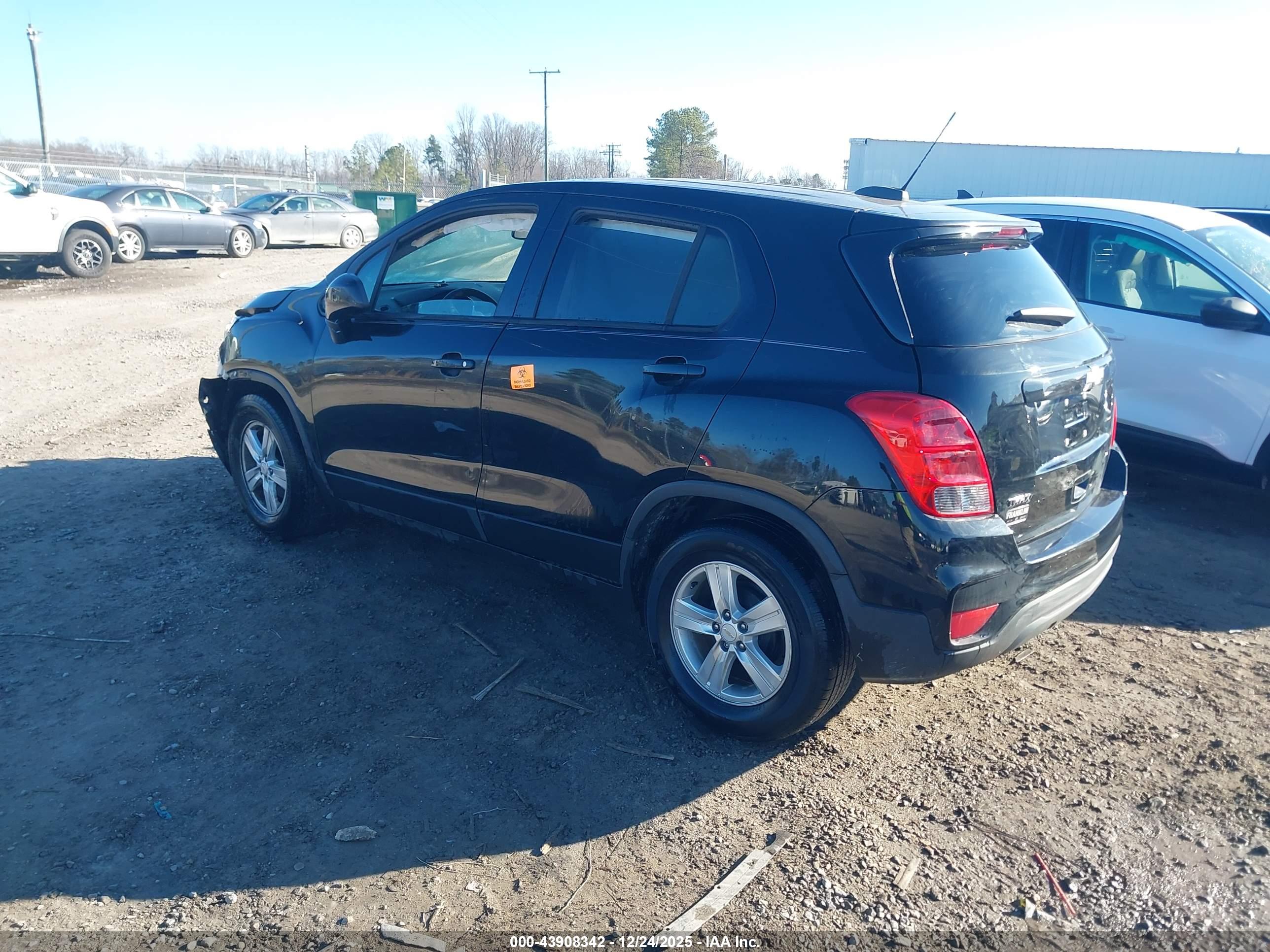 CHEVROLET TRAX image 3
