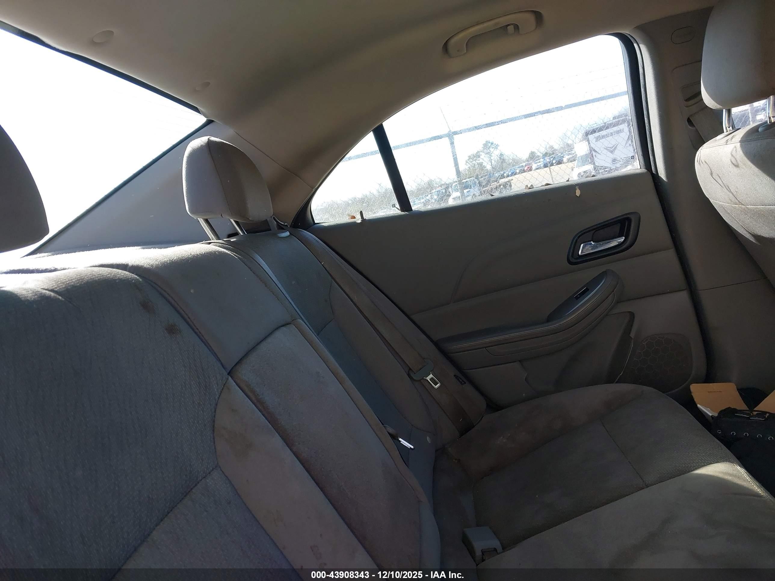CHEVROLET MALIBU image 8