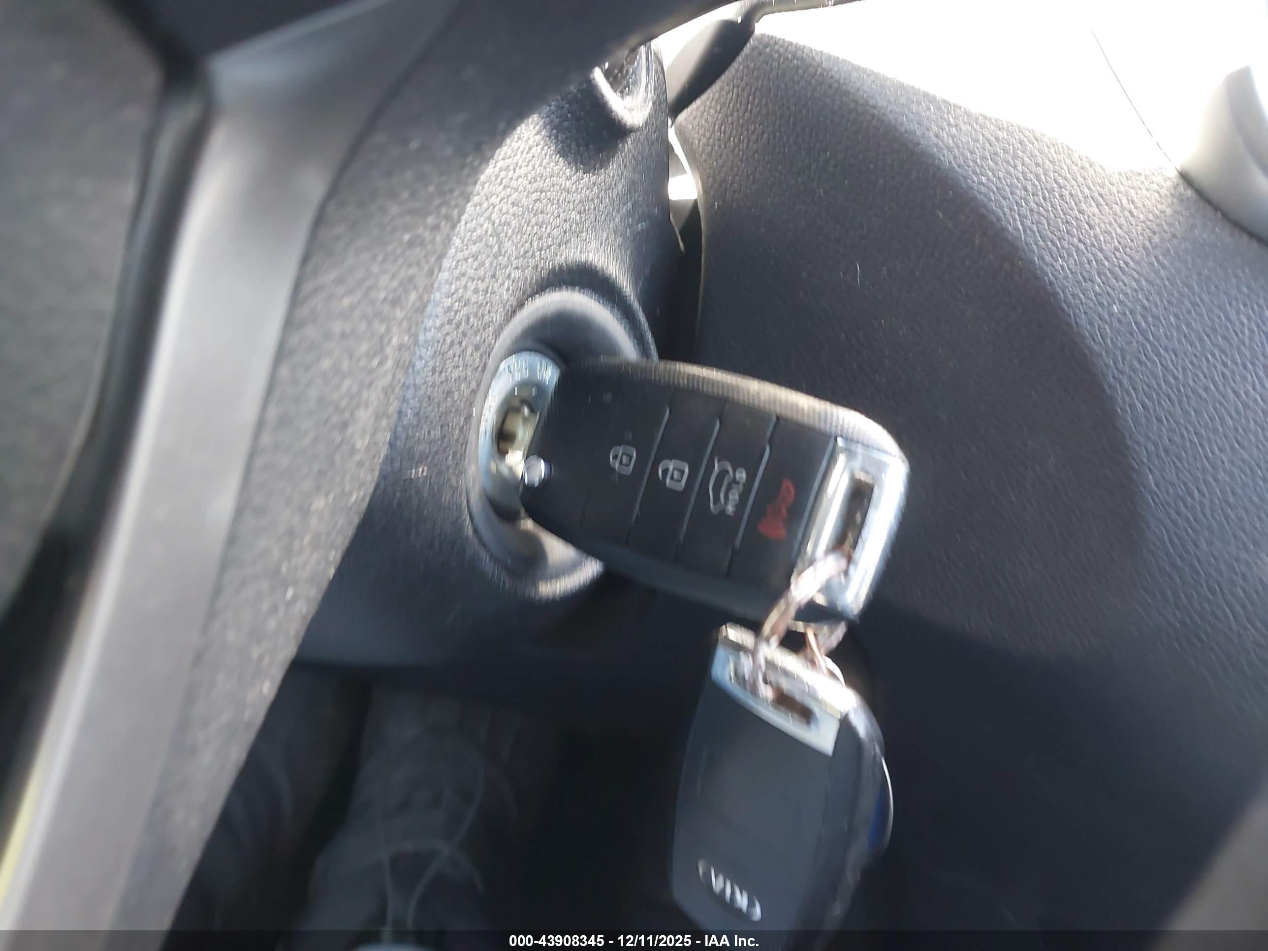 KIA SORENTO image 11
